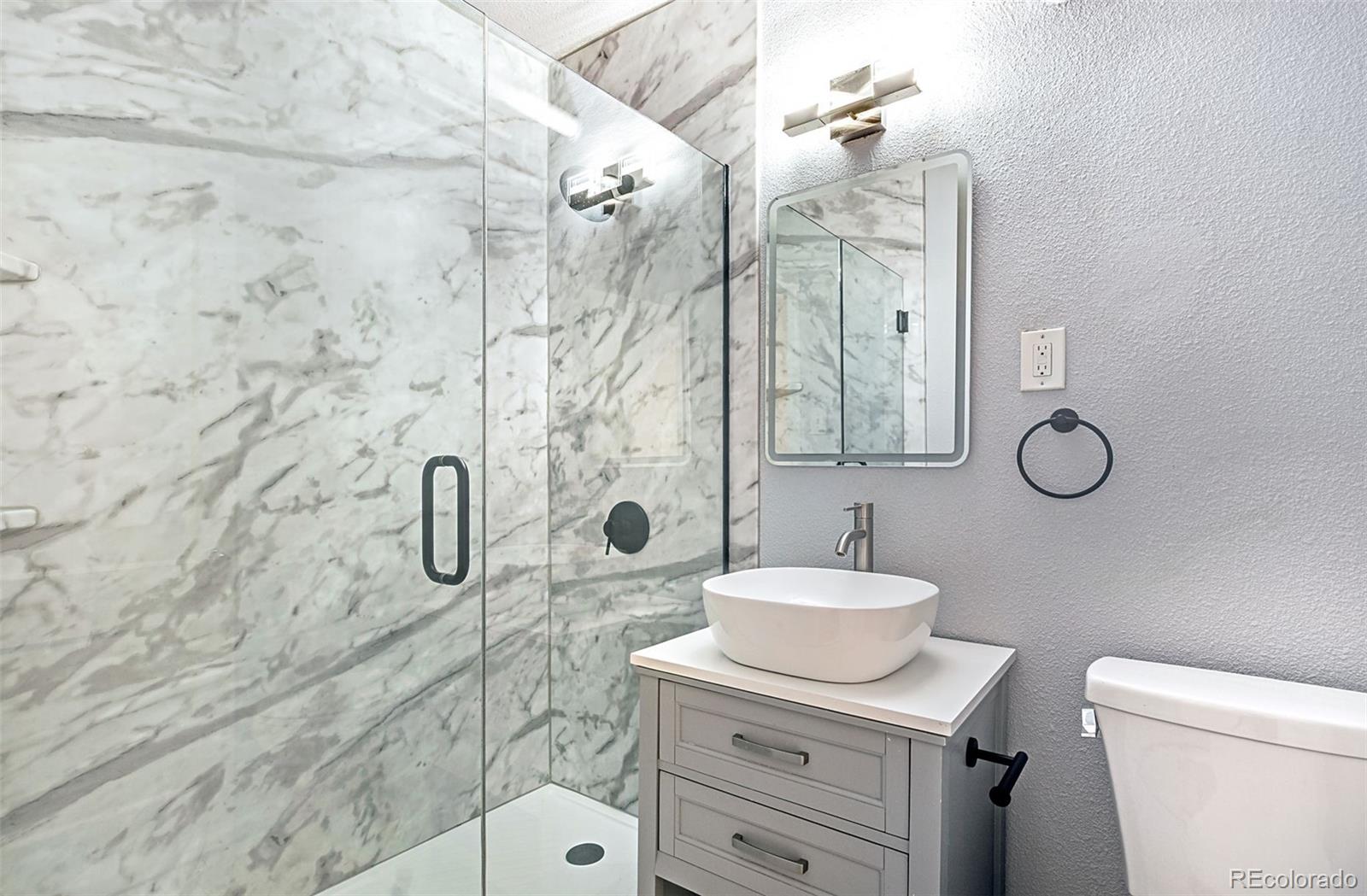 MLS Image #13 for 963 n logan street 23,denver, Colorado