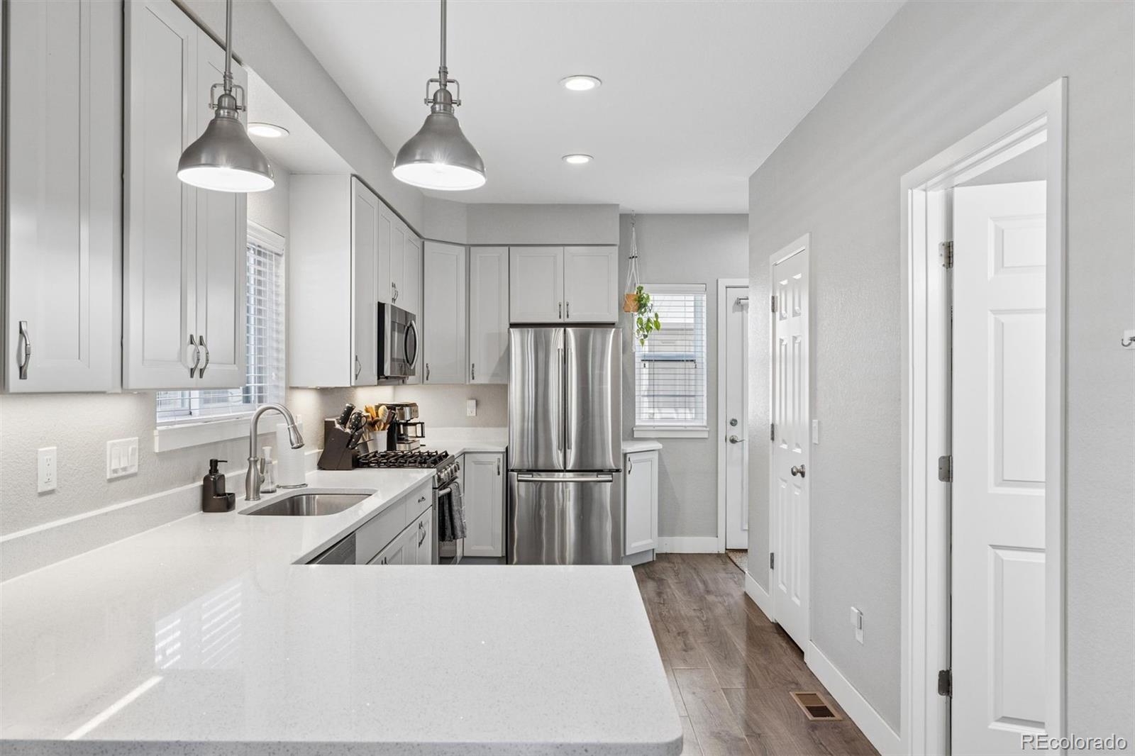 MLS Image #11 for 1358  raleigh street,denver, Colorado