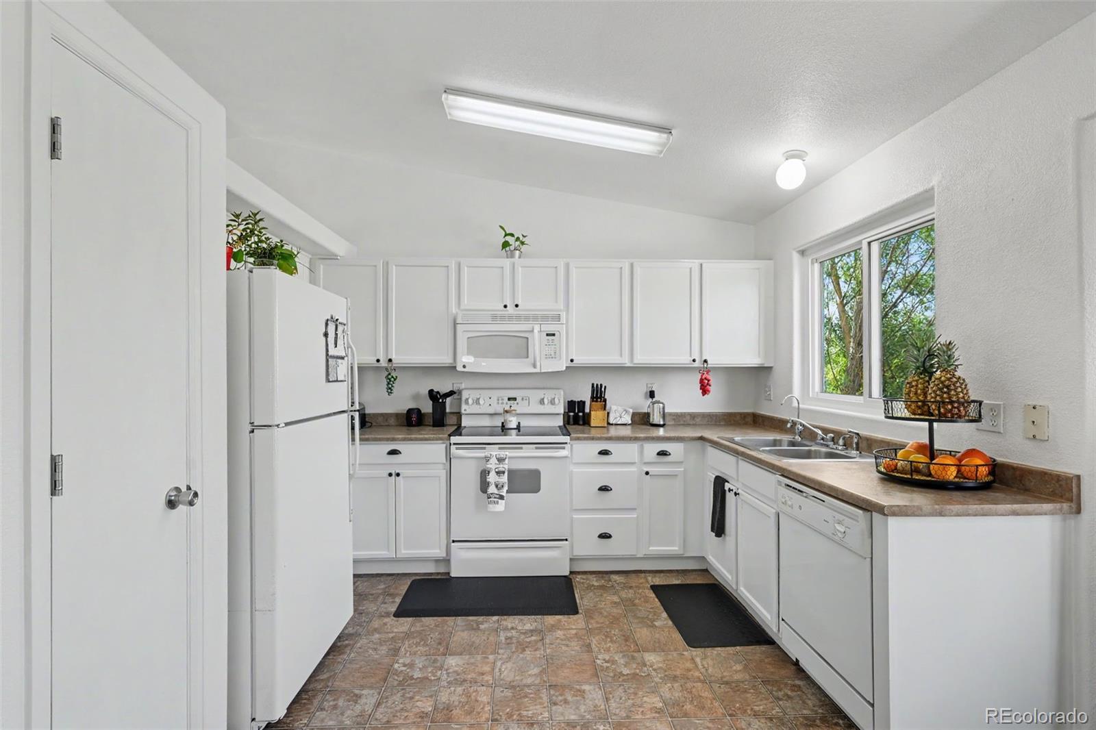 MLS Image #10 for 8318  silver glen drive,fountain, Colorado