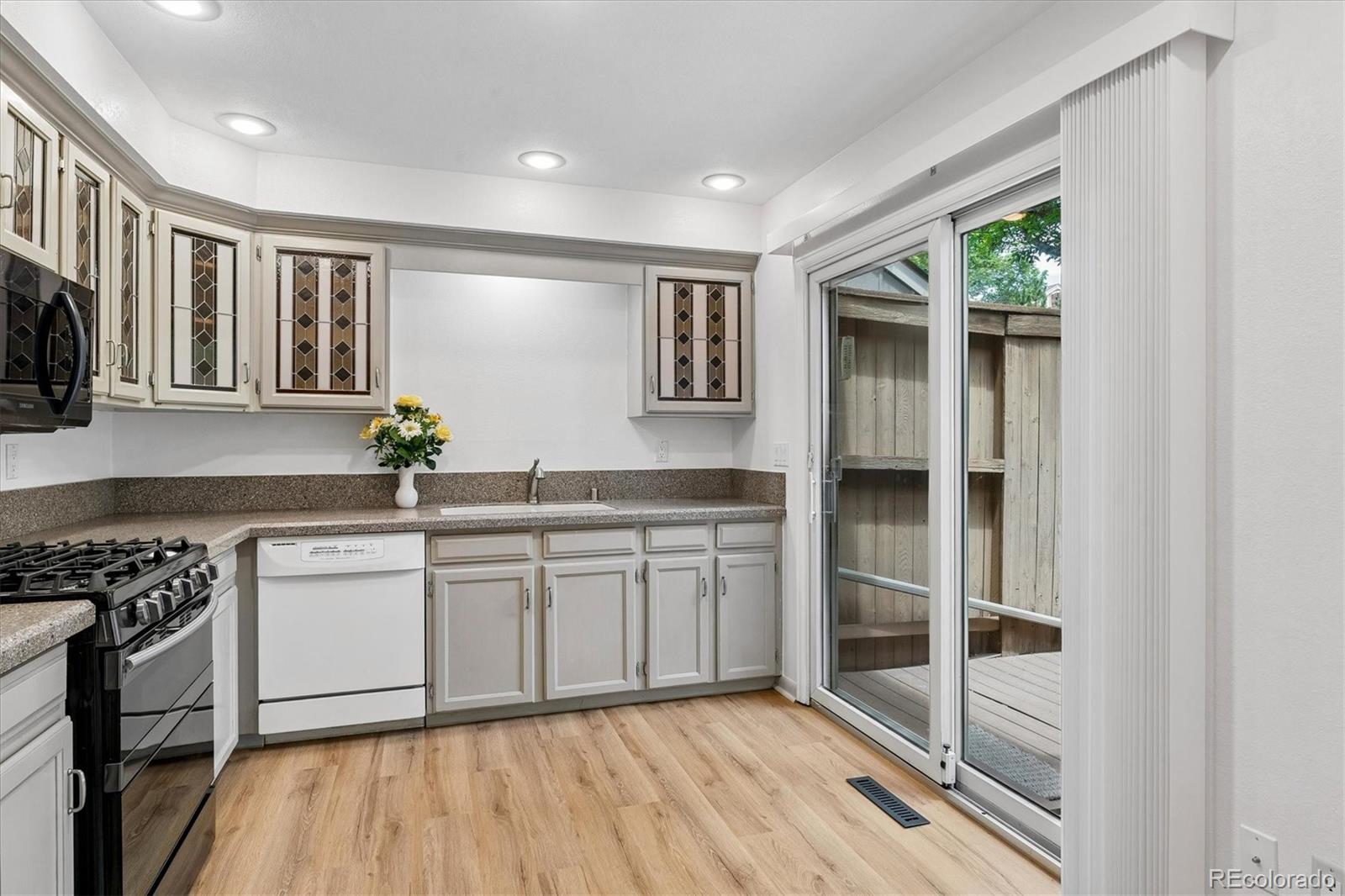 MLS Image #7 for 2763 w long drive b,littleton, Colorado