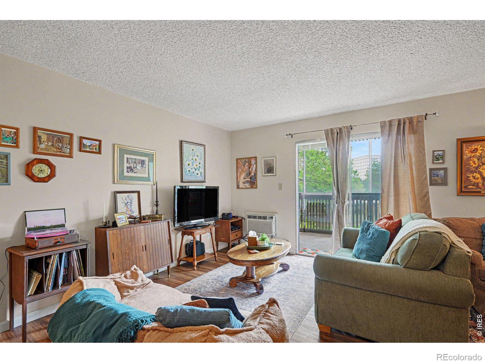 MLS Image #3 for 3460 s poplar street 106,denver, Colorado