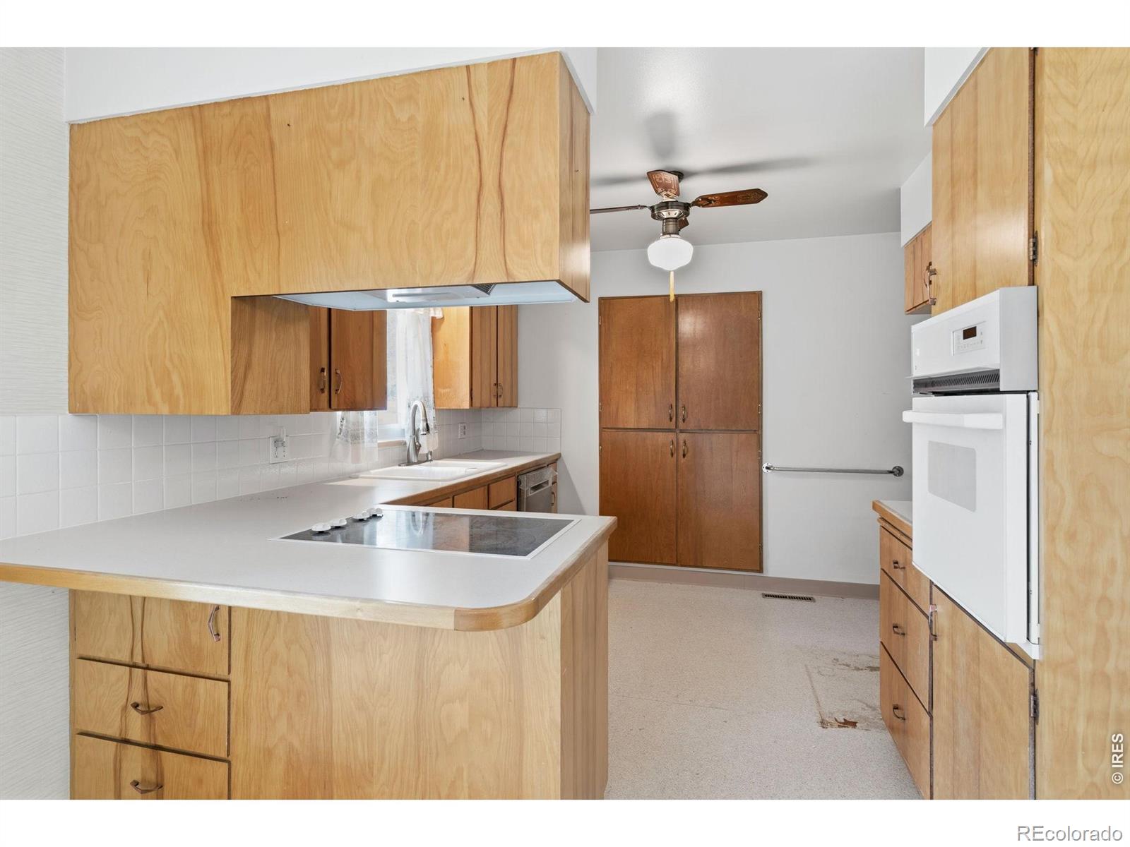 MLS Image #12 for 1041  montview road,fort collins, Colorado