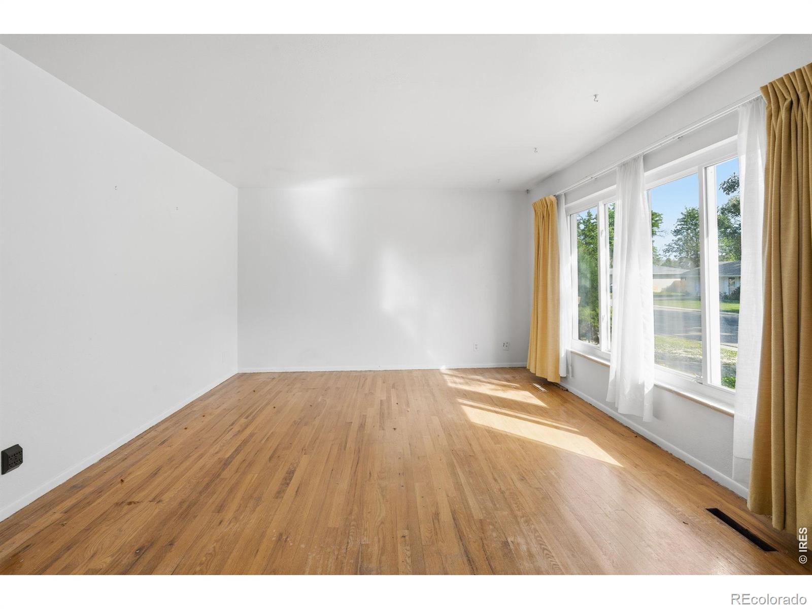 MLS Image #3 for 1041  montview road,fort collins, Colorado