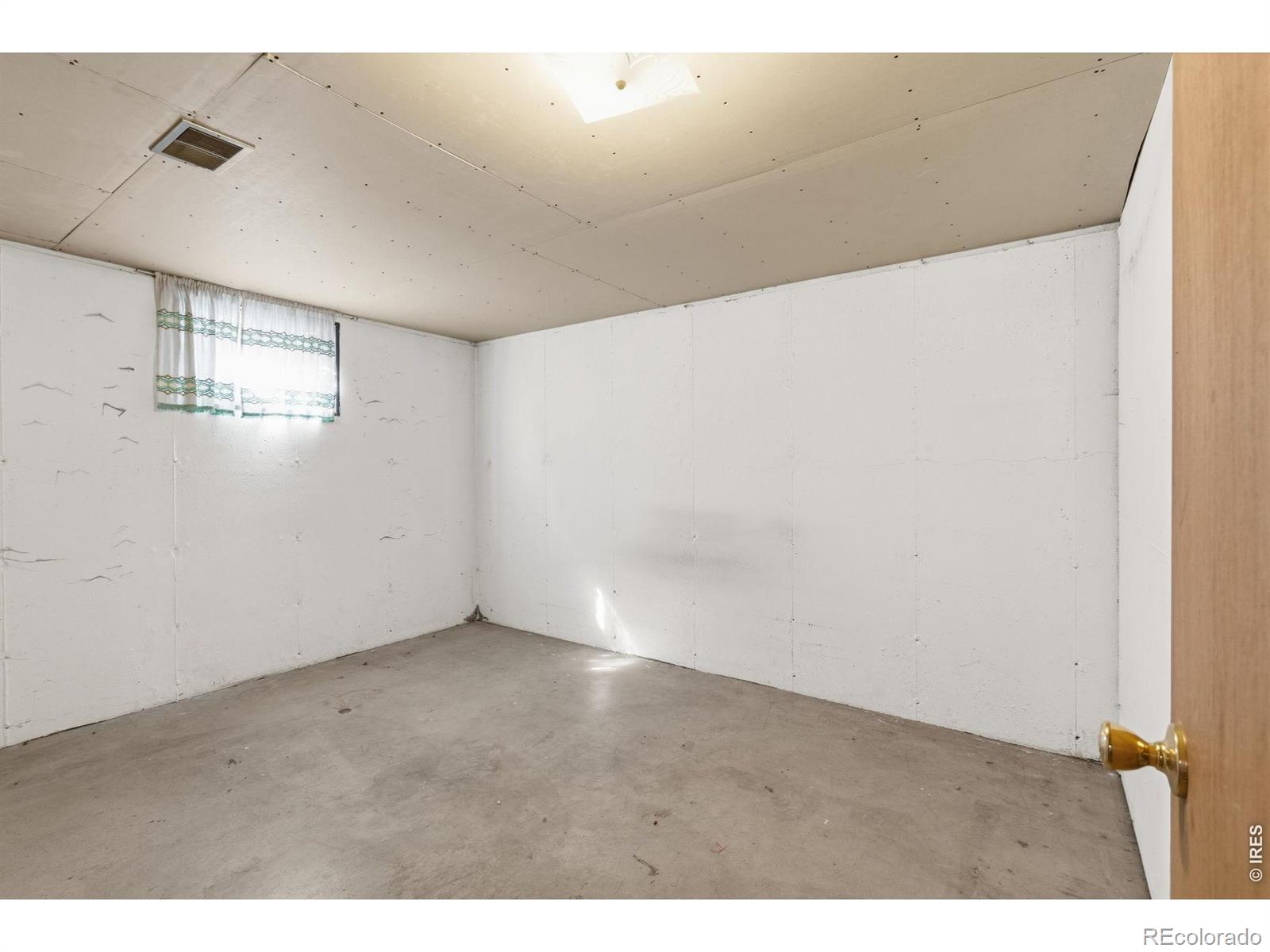MLS Image #33 for 1041  montview road,fort collins, Colorado