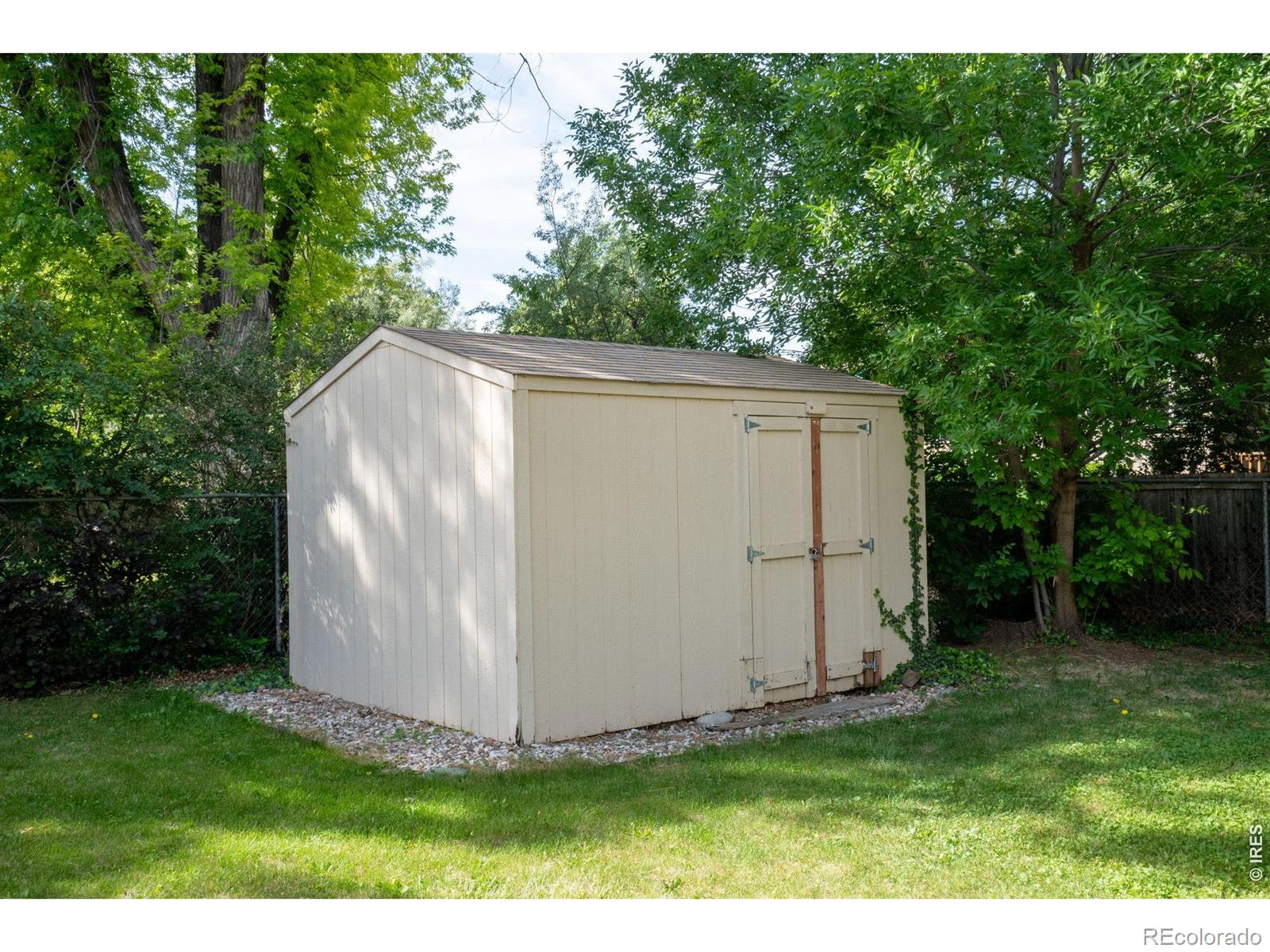 MLS Image #37 for 1041  montview road,fort collins, Colorado