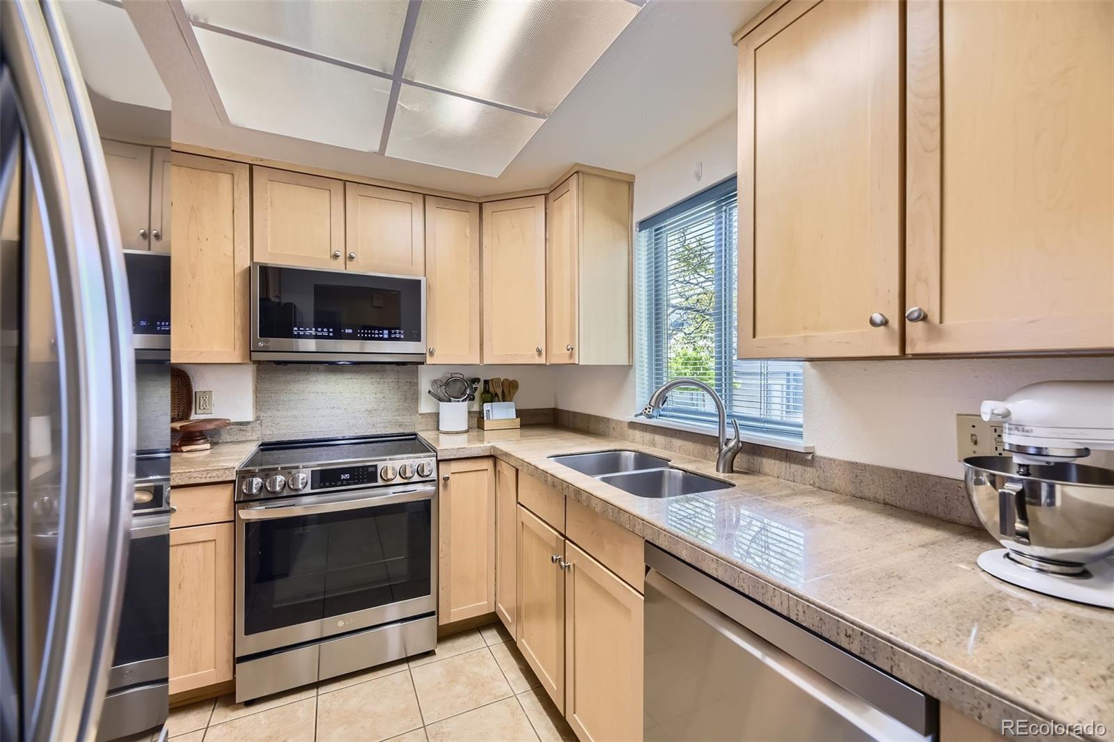 MLS Image #6 for 2437 s victor street a,aurora, Colorado