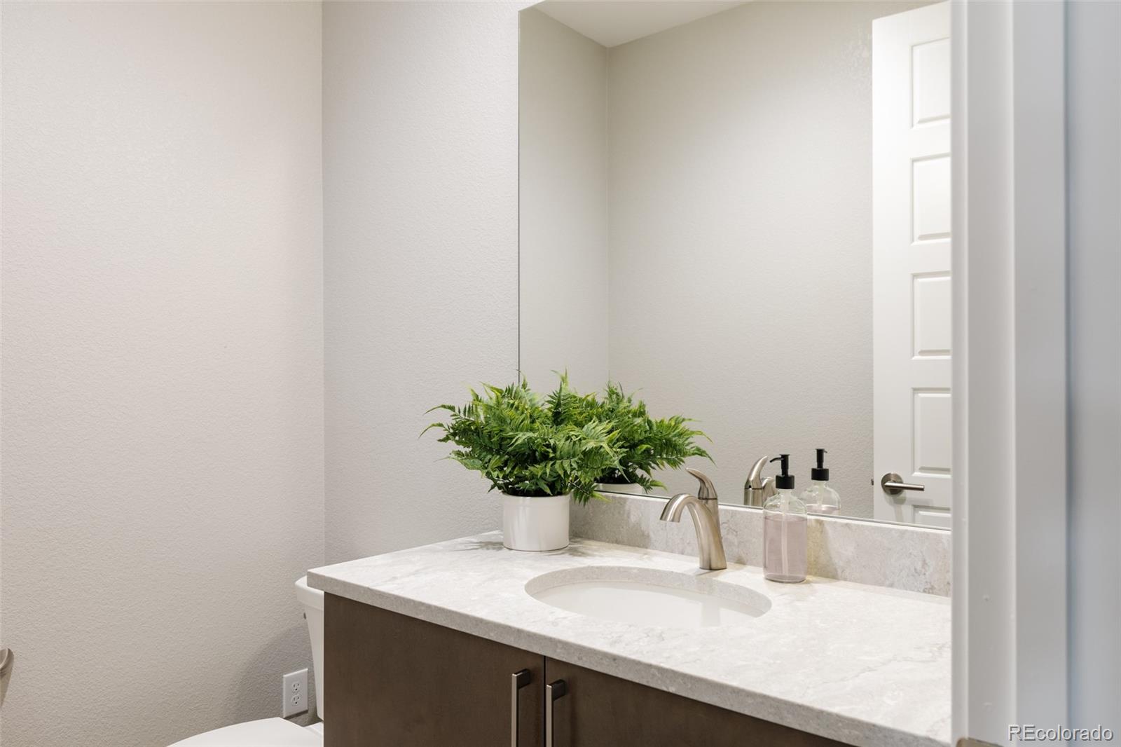 MLS Image #9 for 6358  elmira court,denver, Colorado