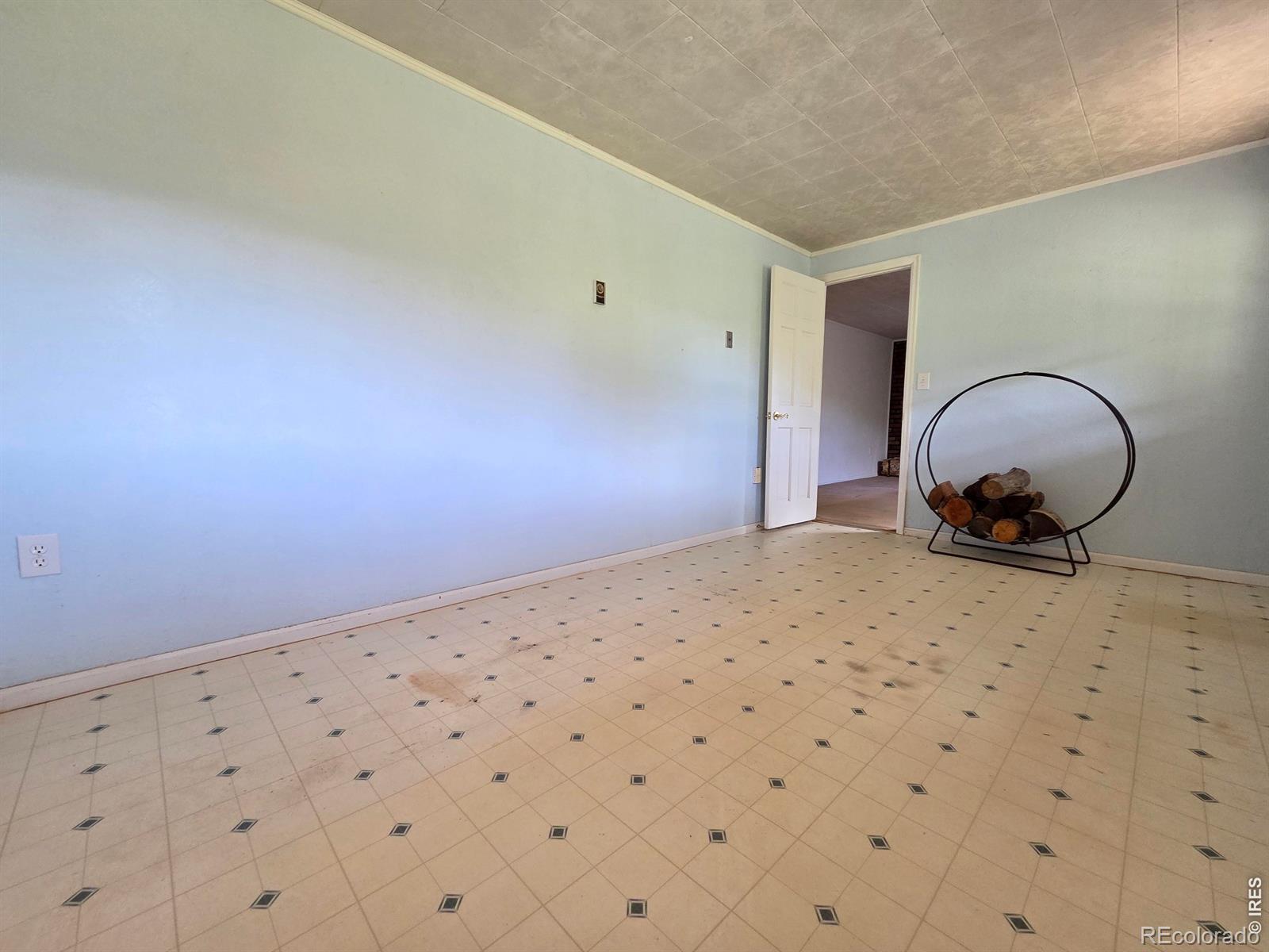 MLS Image #35 for 328 n skinner road,allenspark, Colorado