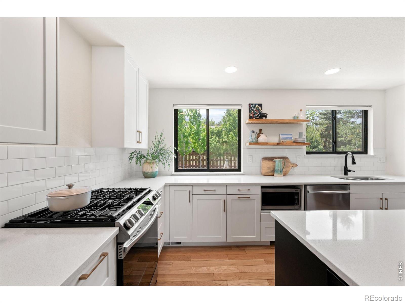 MLS Image #9 for 202  short place,louisville, Colorado