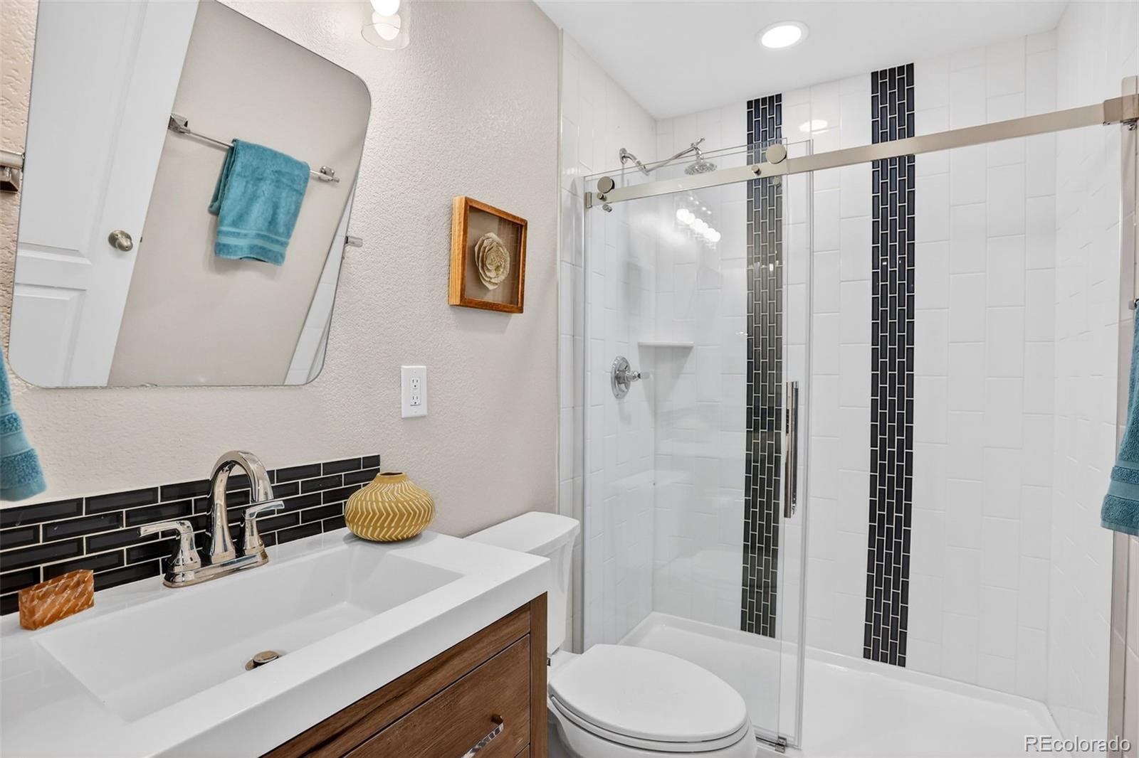 MLS Image #25 for 10580 e 28th place,denver, Colorado
