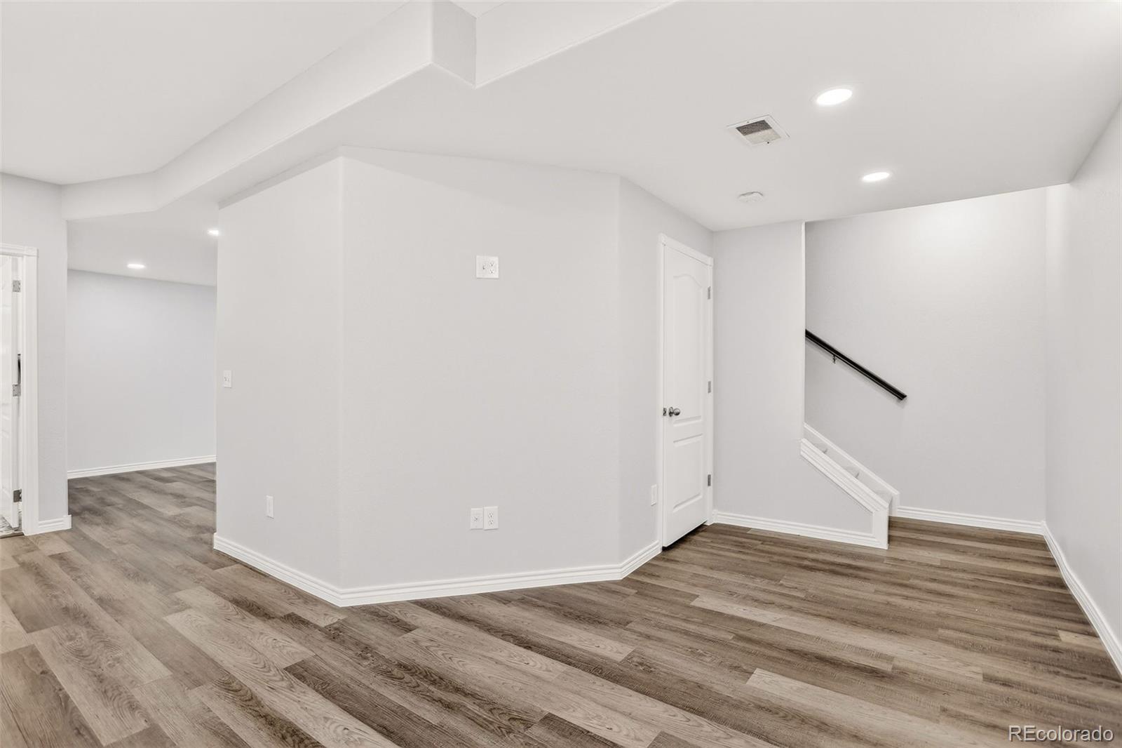 MLS Image #28 for 10580 e 28th place,denver, Colorado