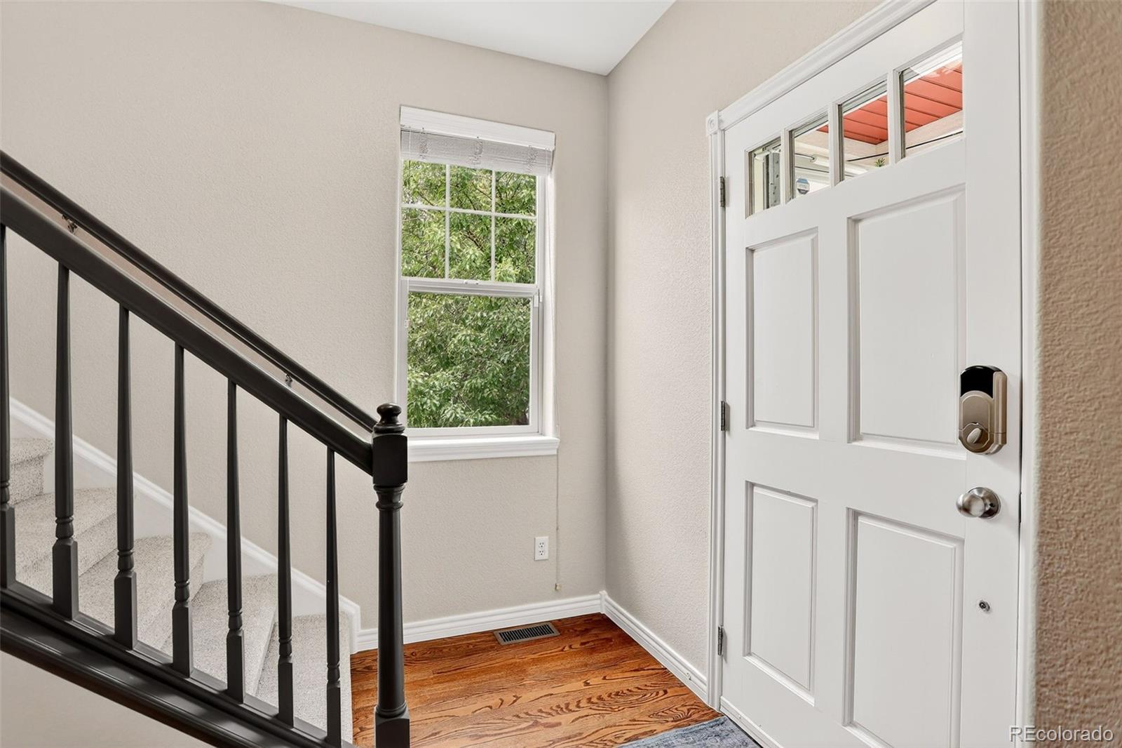 MLS Image #3 for 10580 e 28th place,denver, Colorado