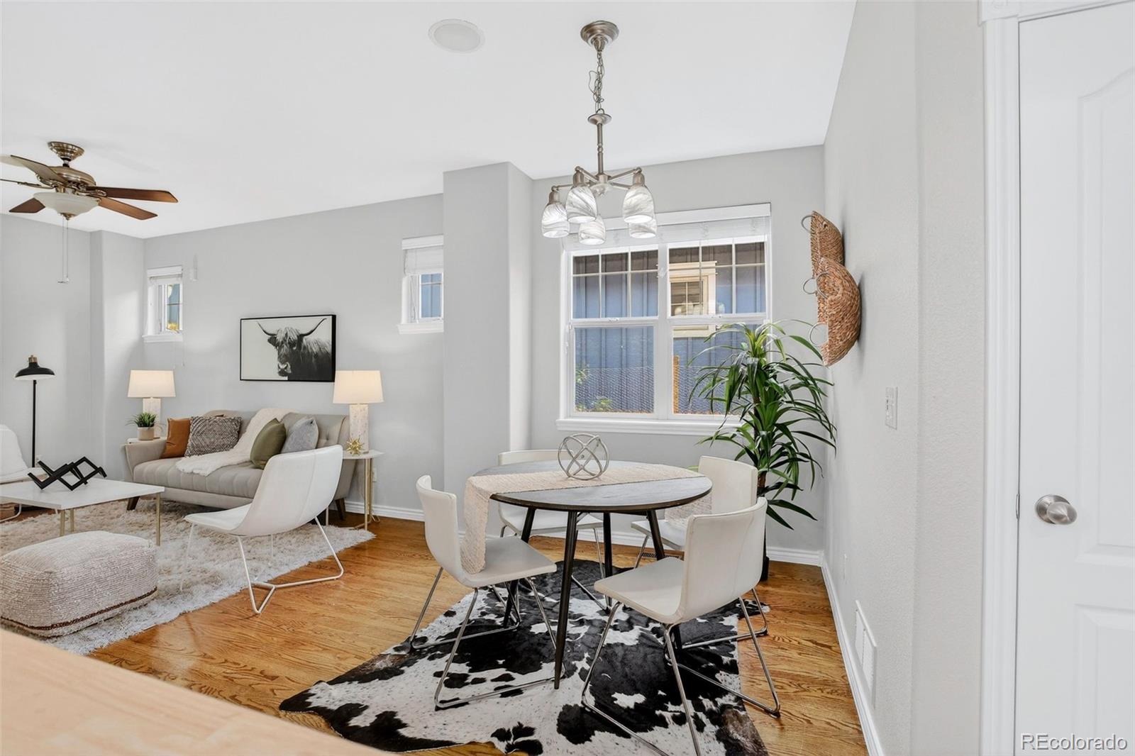 MLS Image #8 for 10580 e 28th place,denver, Colorado