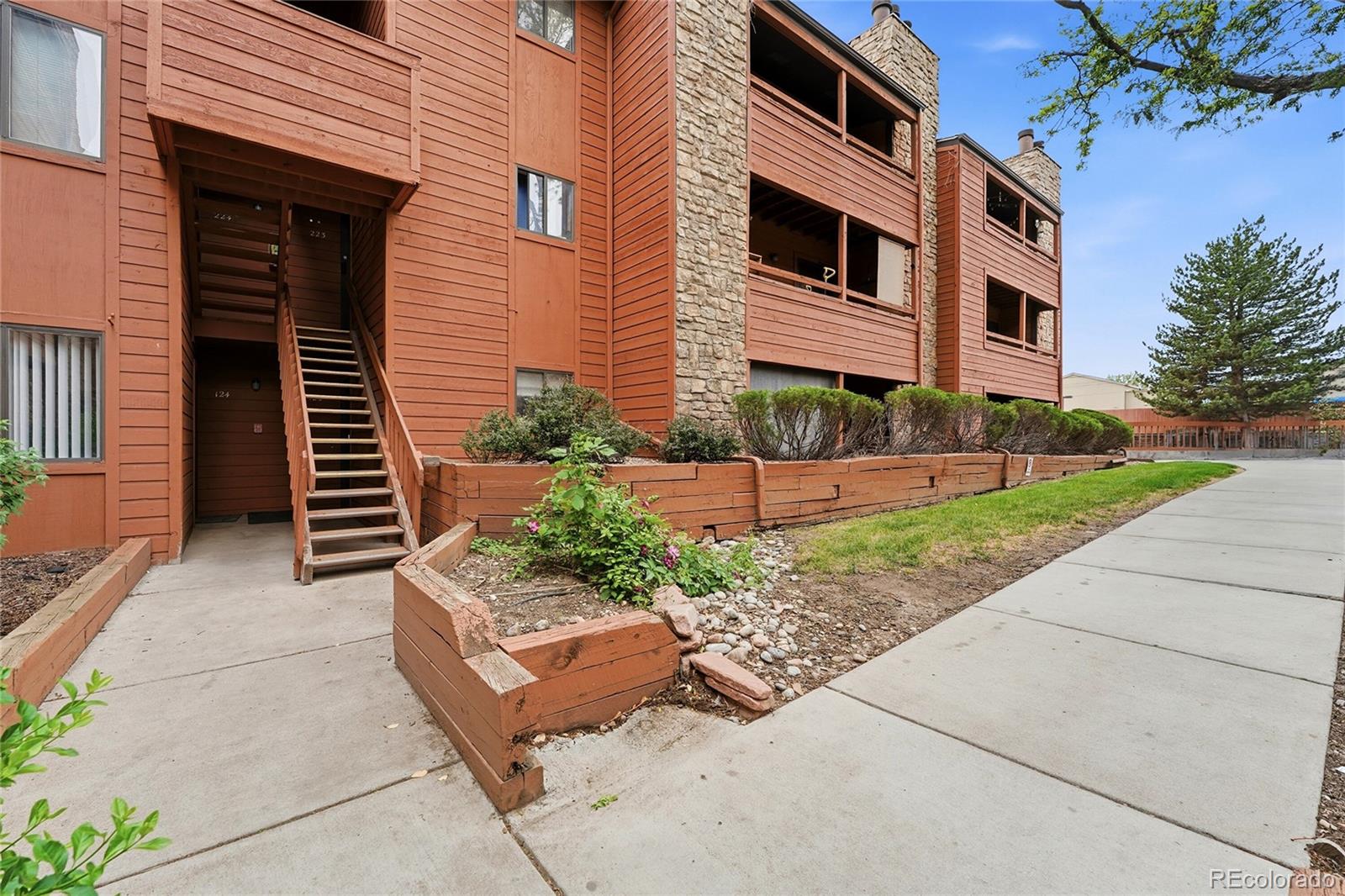 MLS Image #26 for 4681 s decatur street,englewood, Colorado