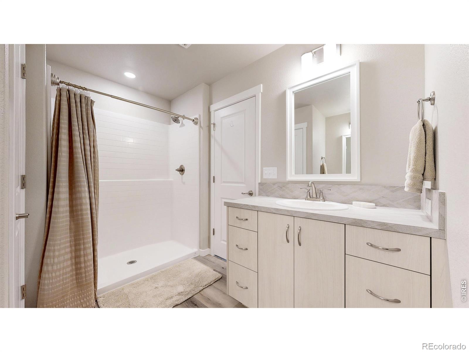 MLS Image #18 for 228 e 4th street,berthoud, Colorado