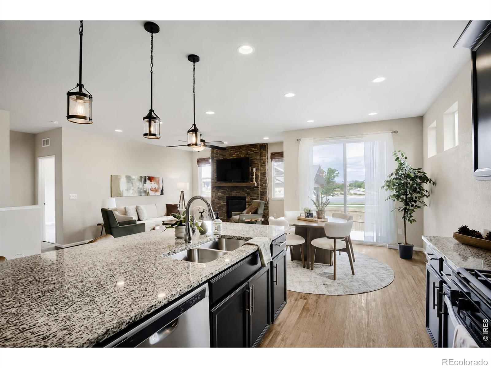MLS Image #4 for 5107  odessa lake street,timnath, Colorado