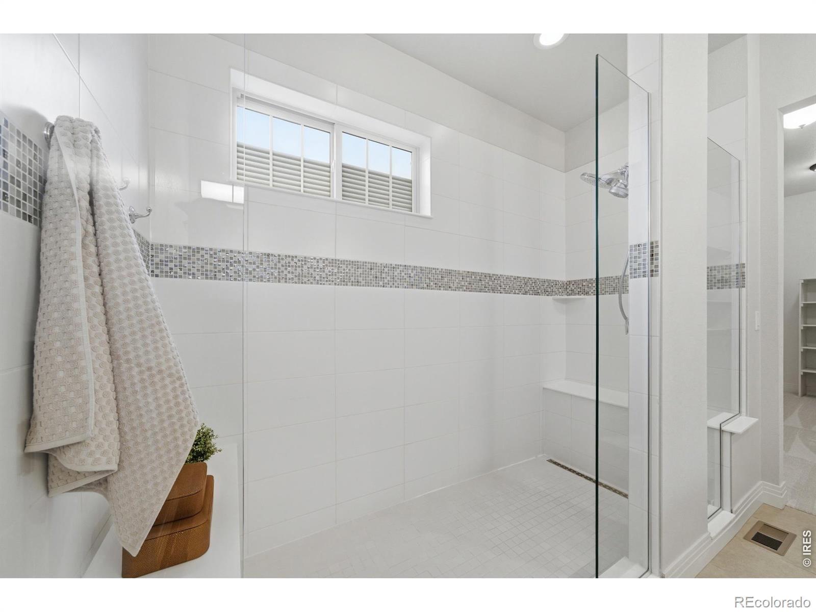 MLS Image #20 for 2737  cub lake drive,loveland, Colorado