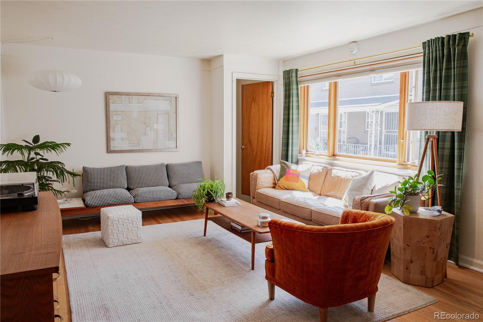 MLS Image #3 for 2047 s milwaukee street 3,denver, Colorado