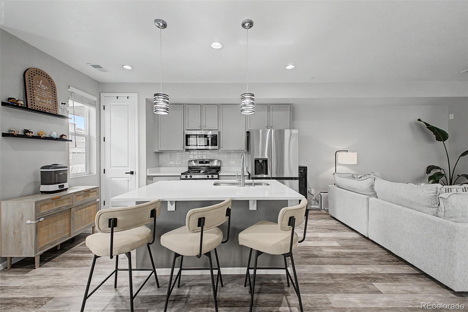 MLS Image #11 for 23543 e 5th drive ,aurora, Colorado