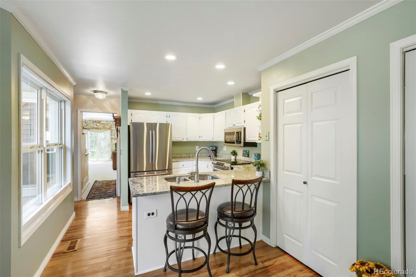 MLS Image #10 for 10000 e yale avenue,denver, Colorado