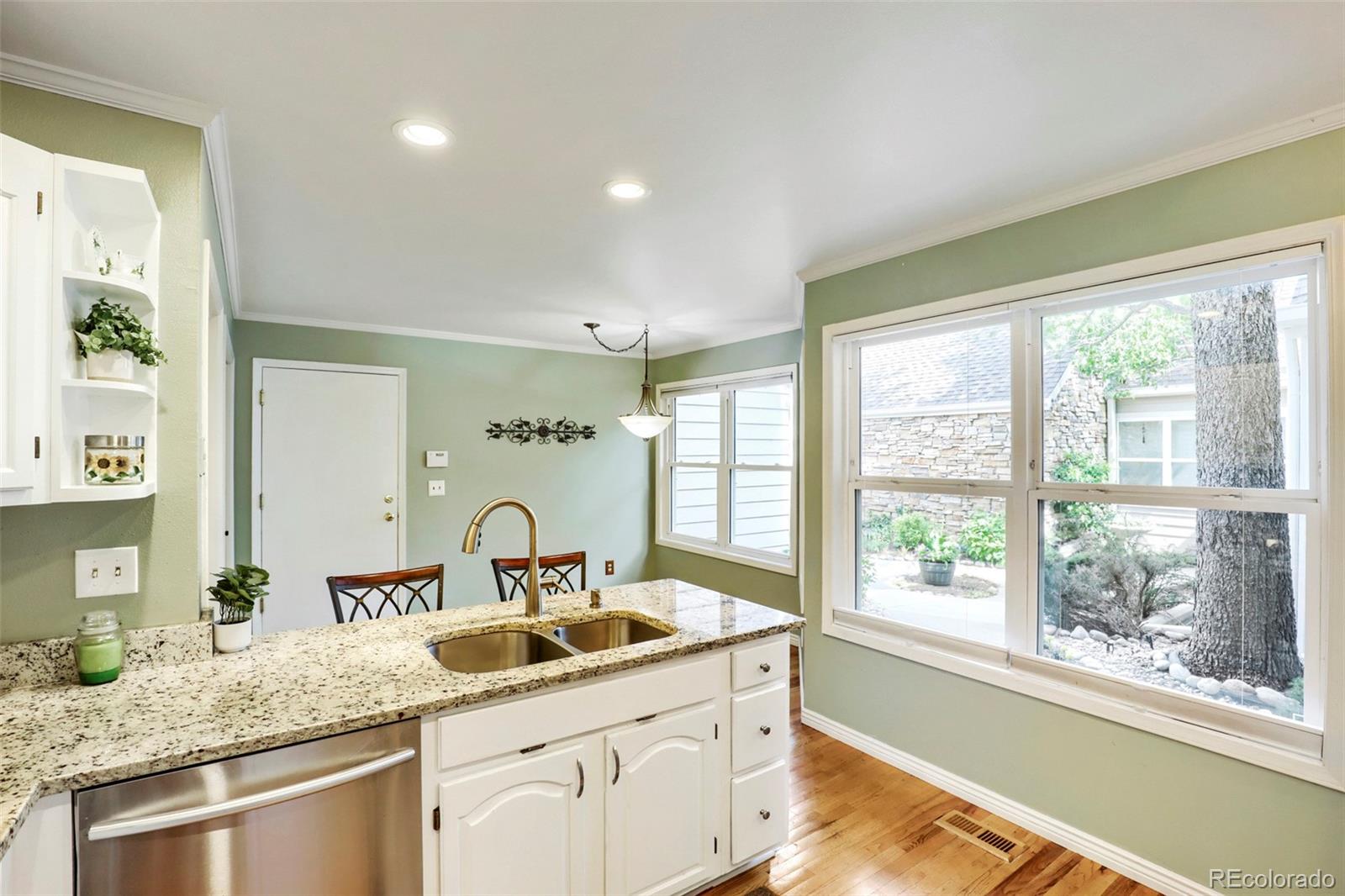 MLS Image #8 for 10000 e yale avenue,denver, Colorado