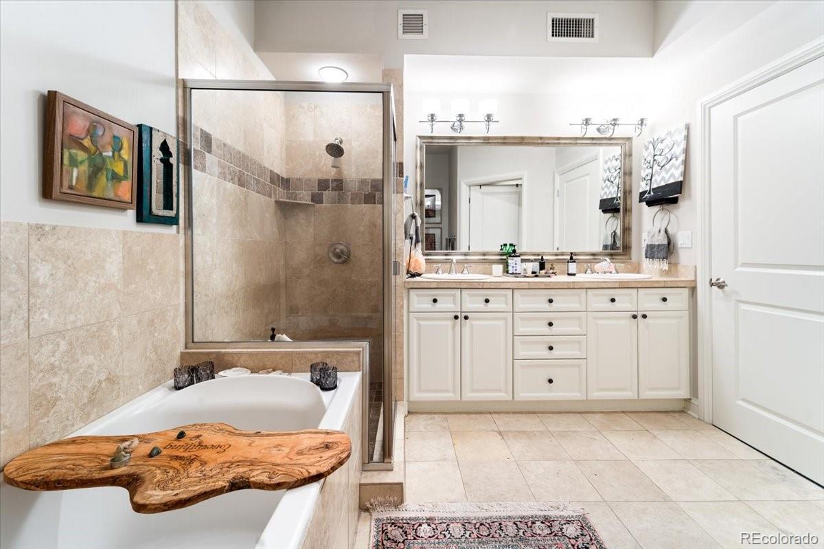 MLS Image #8 for 2500 e cherry creek south drive,denver, Colorado