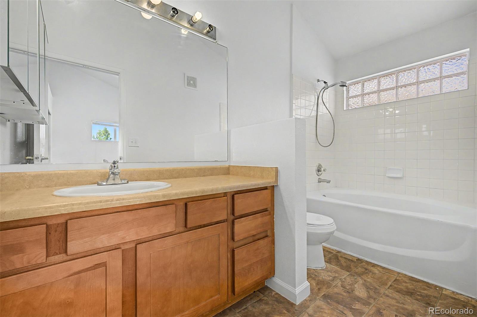 MLS Image #19 for 18284 e floyd avenue j,aurora, Colorado