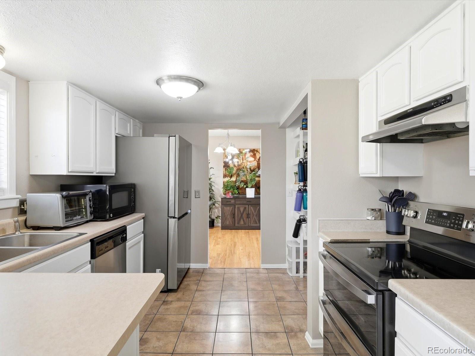 MLS Image #13 for 4391 s estes street,littleton, Colorado