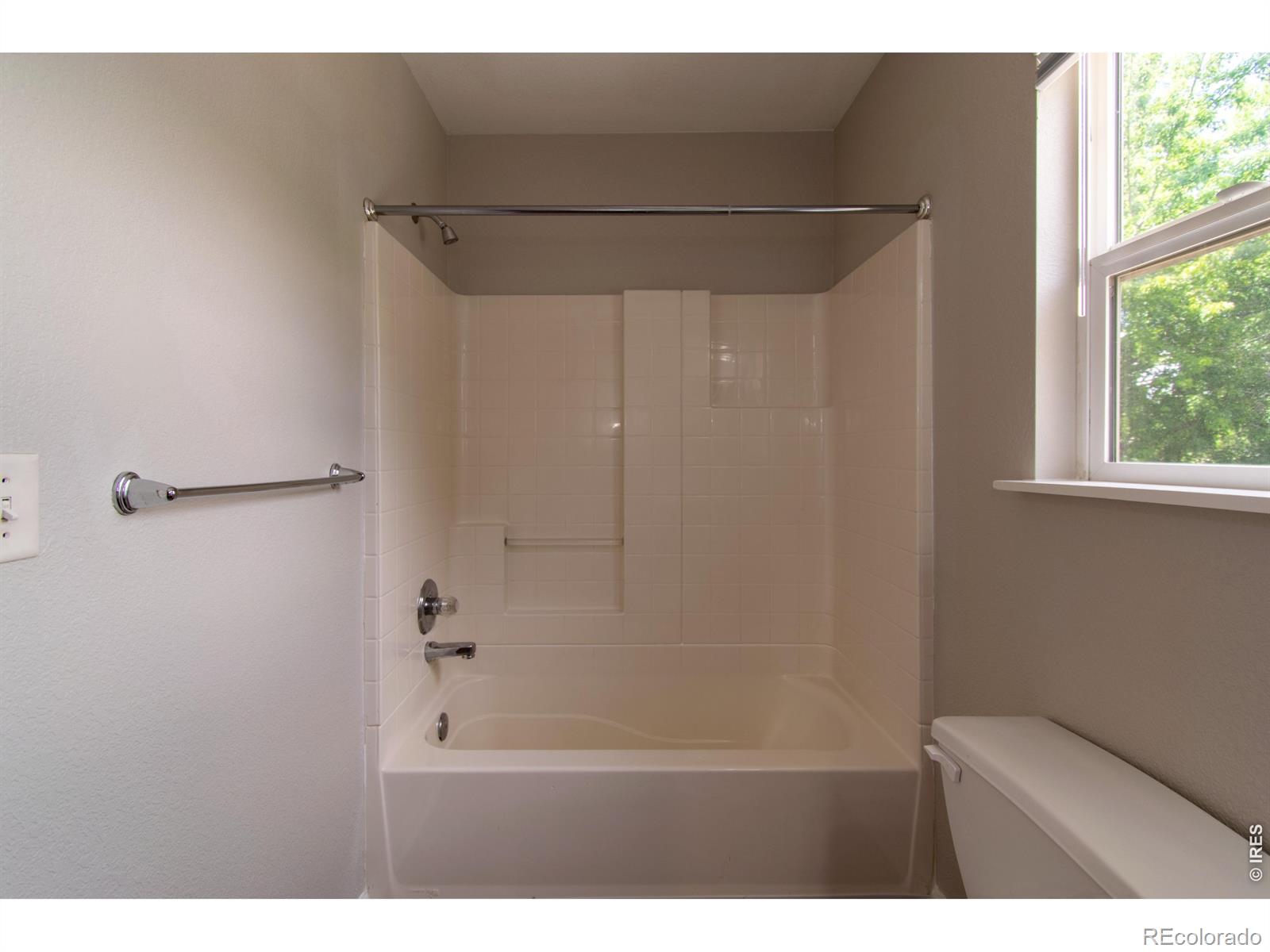 MLS Image #16 for 3326  warren farm drive,fort collins, Colorado