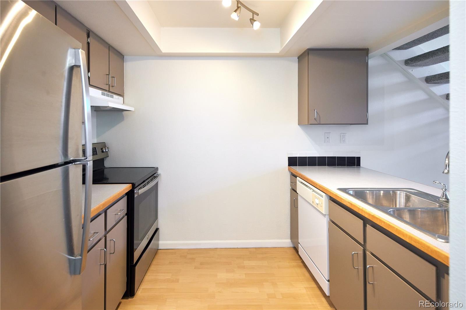 MLS Image #9 for 14110 e temple drive,aurora, Colorado