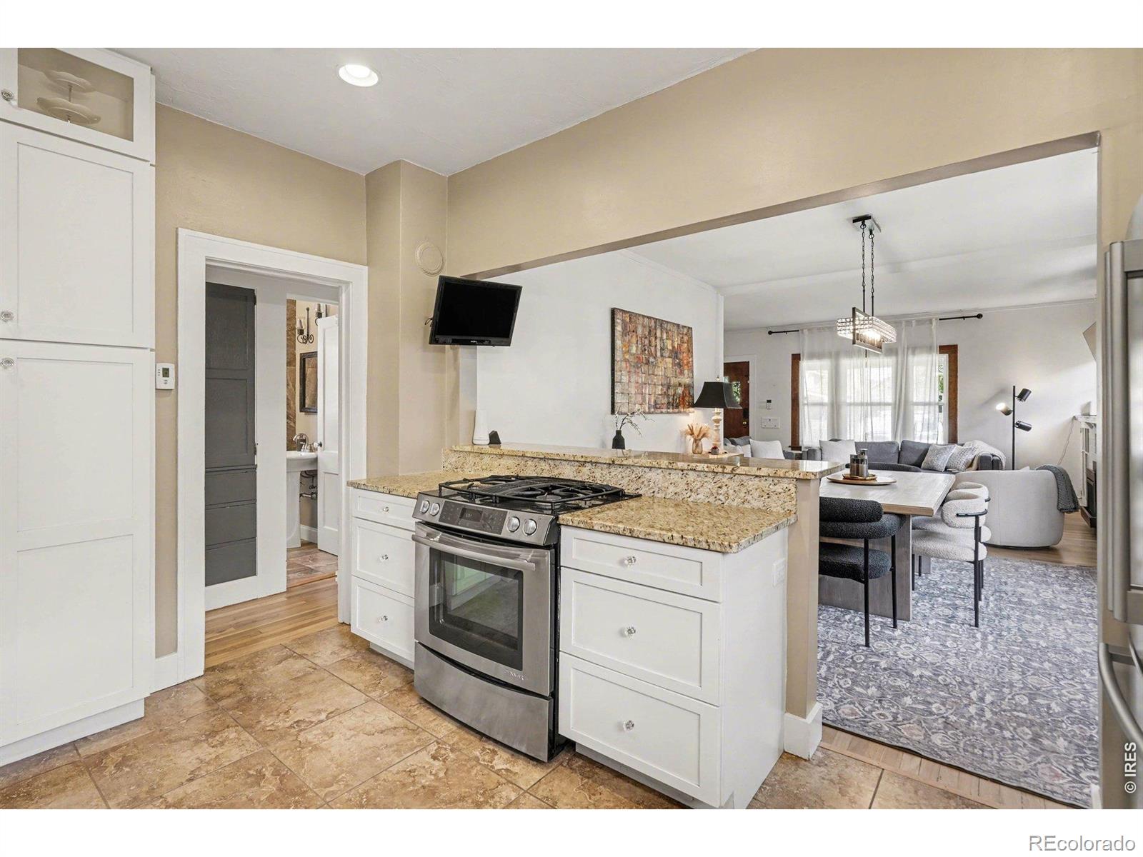 MLS Image #13 for 3411 n vine street,denver, Colorado