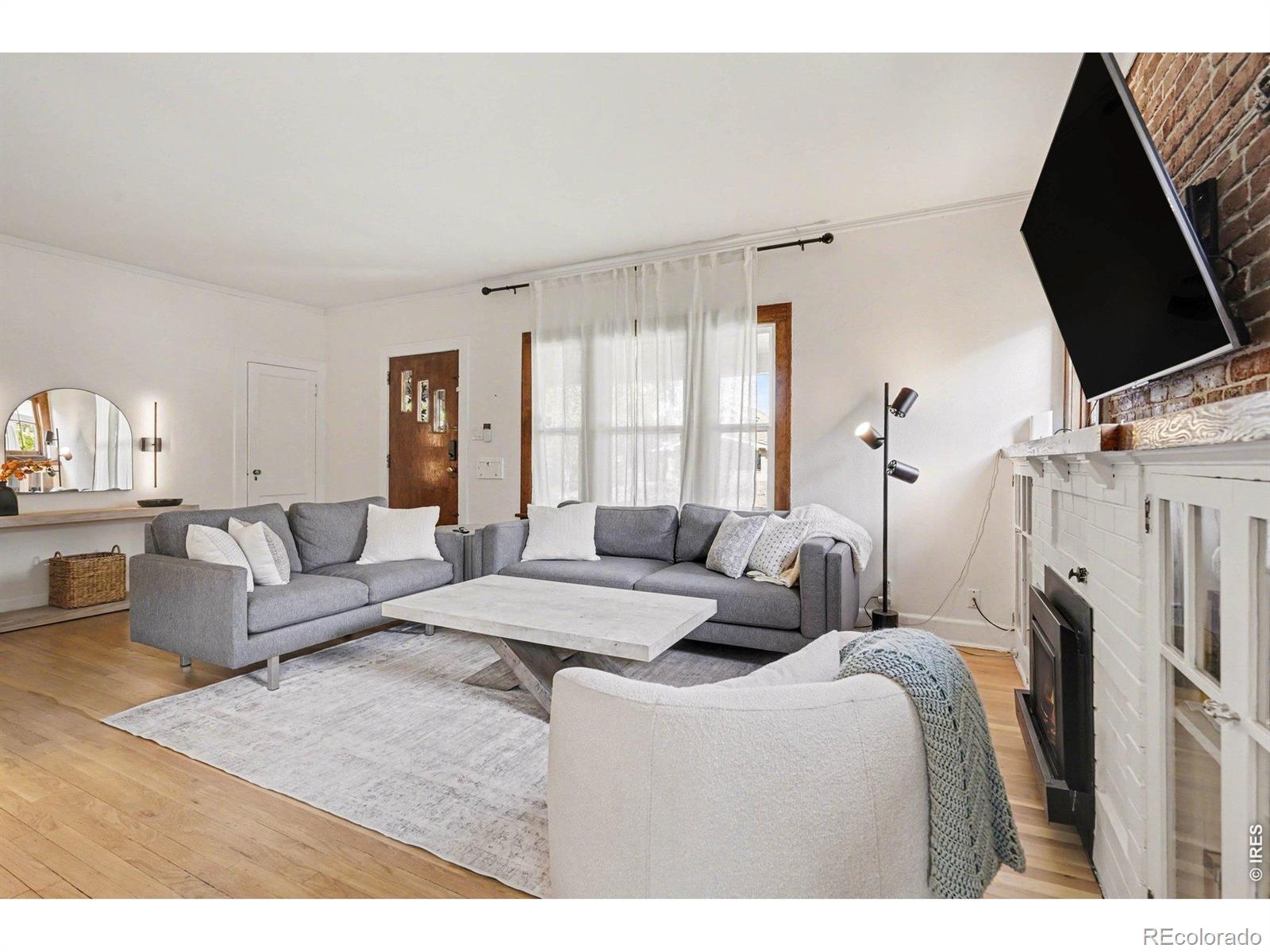 MLS Image #4 for 3411 n vine street,denver, Colorado
