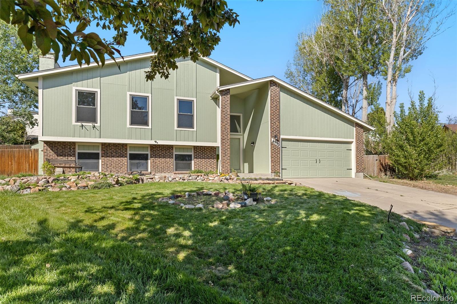 MLS Image #2 for 4990  wood brook court,colorado springs, Colorado