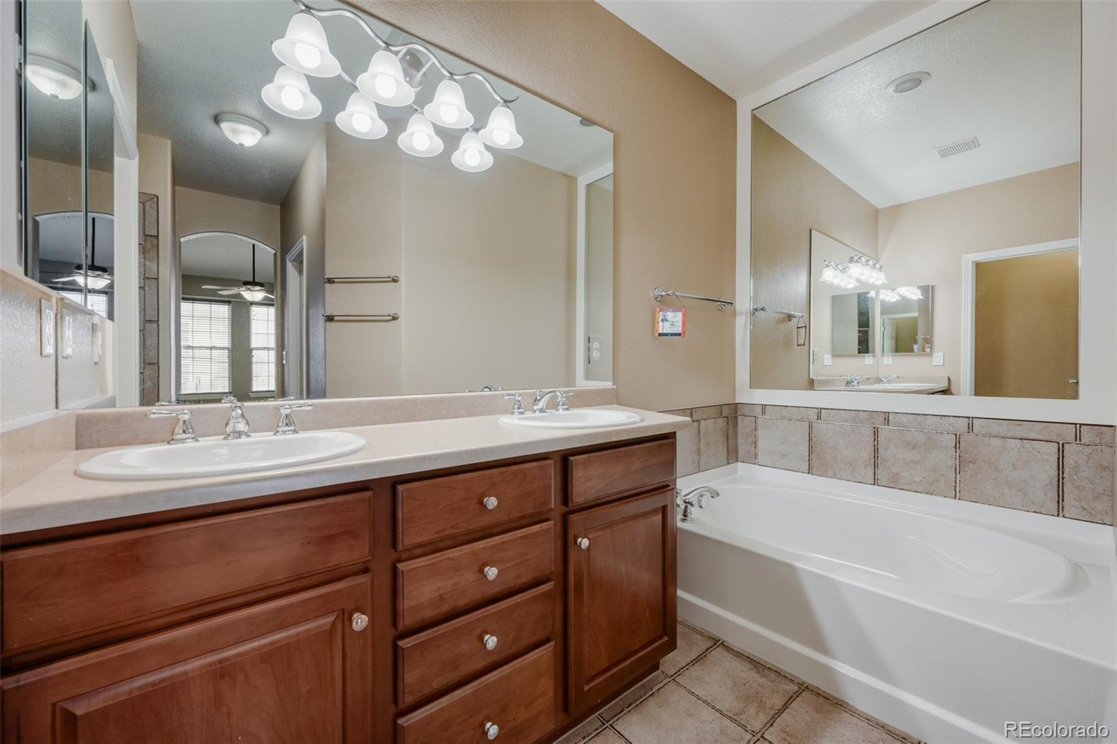 MLS Image #12 for 6696 s shawnee street,aurora, Colorado