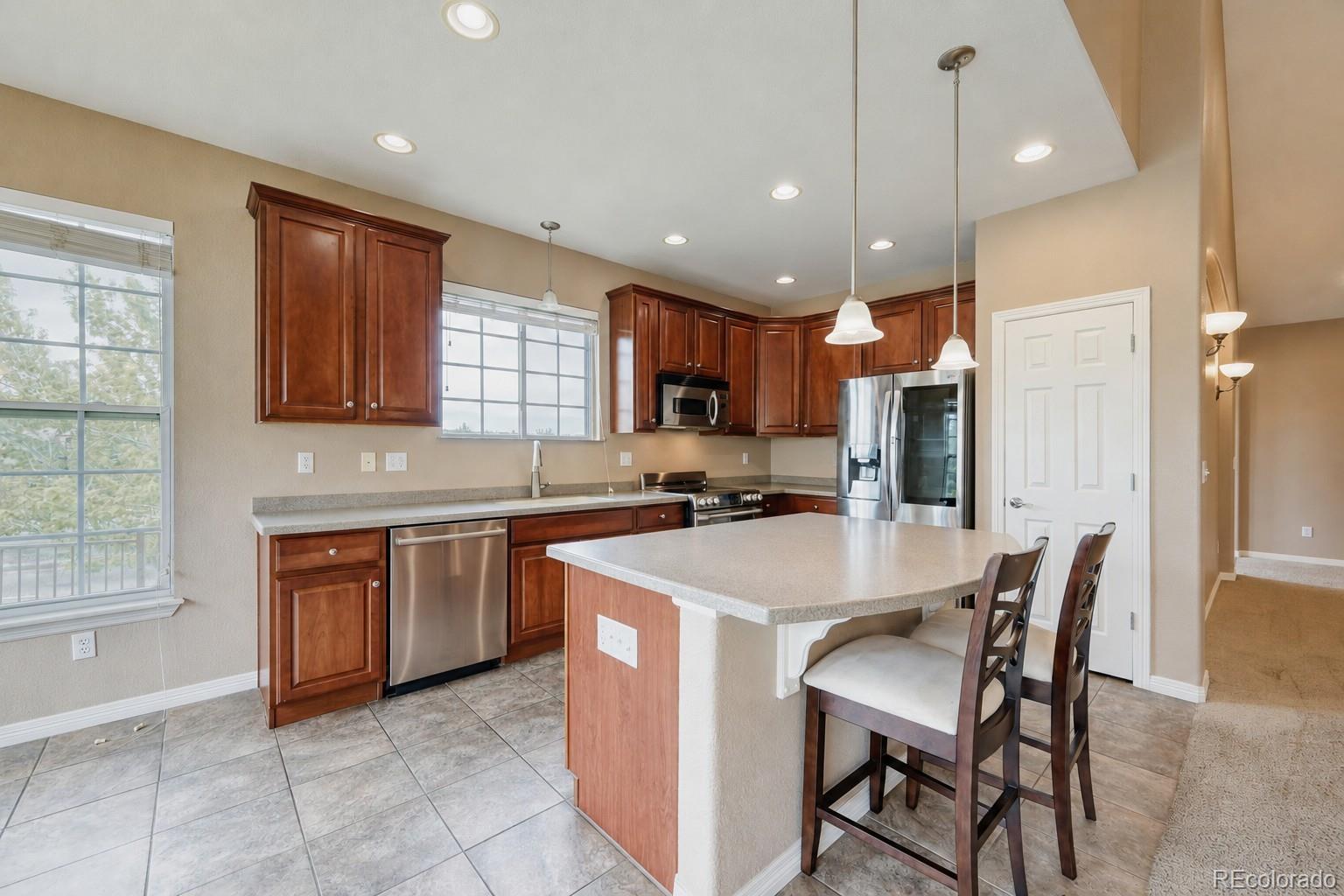 MLS Image #5 for 6696 s shawnee street,aurora, Colorado