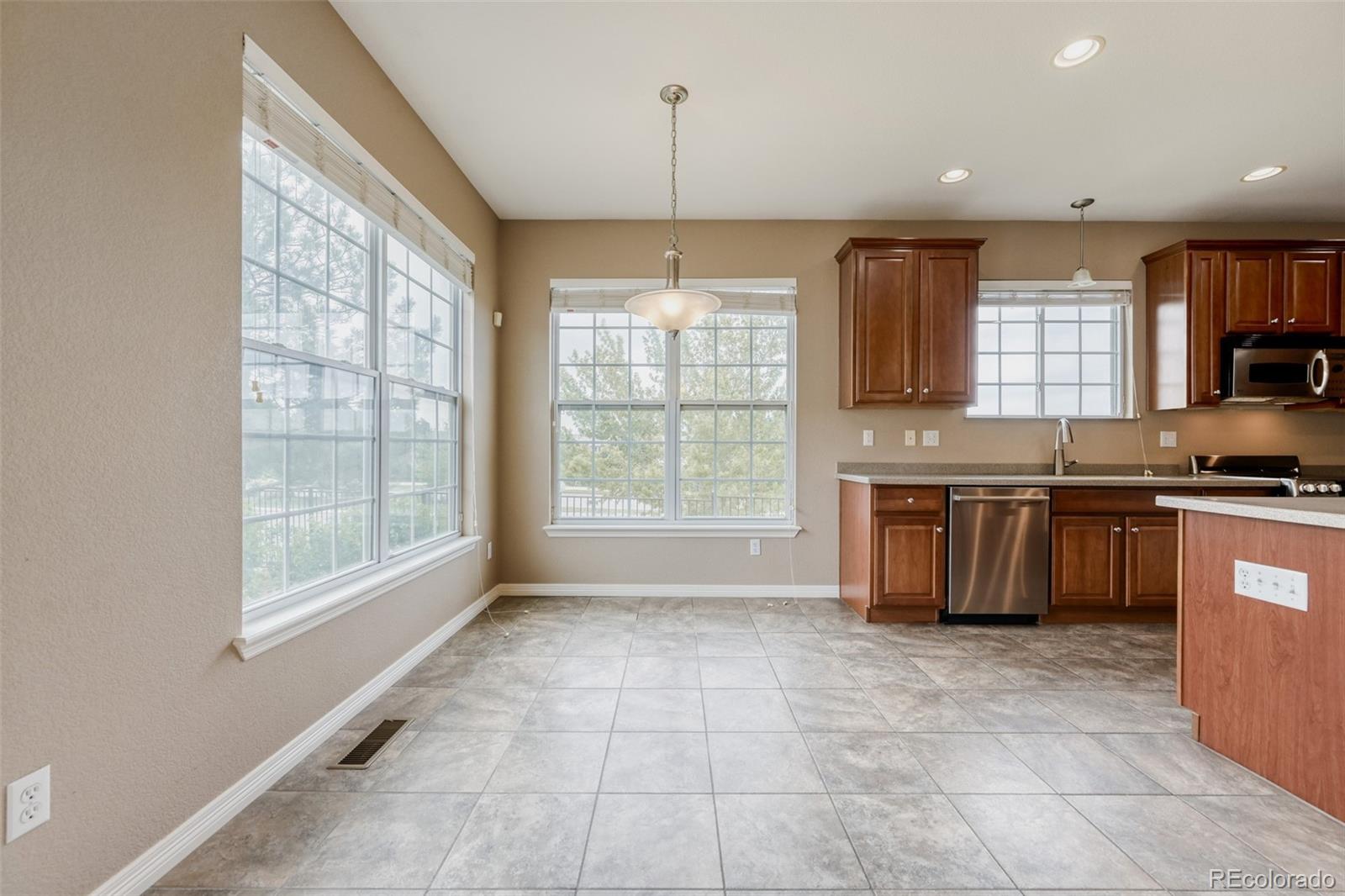 MLS Image #8 for 6696 s shawnee street,aurora, Colorado
