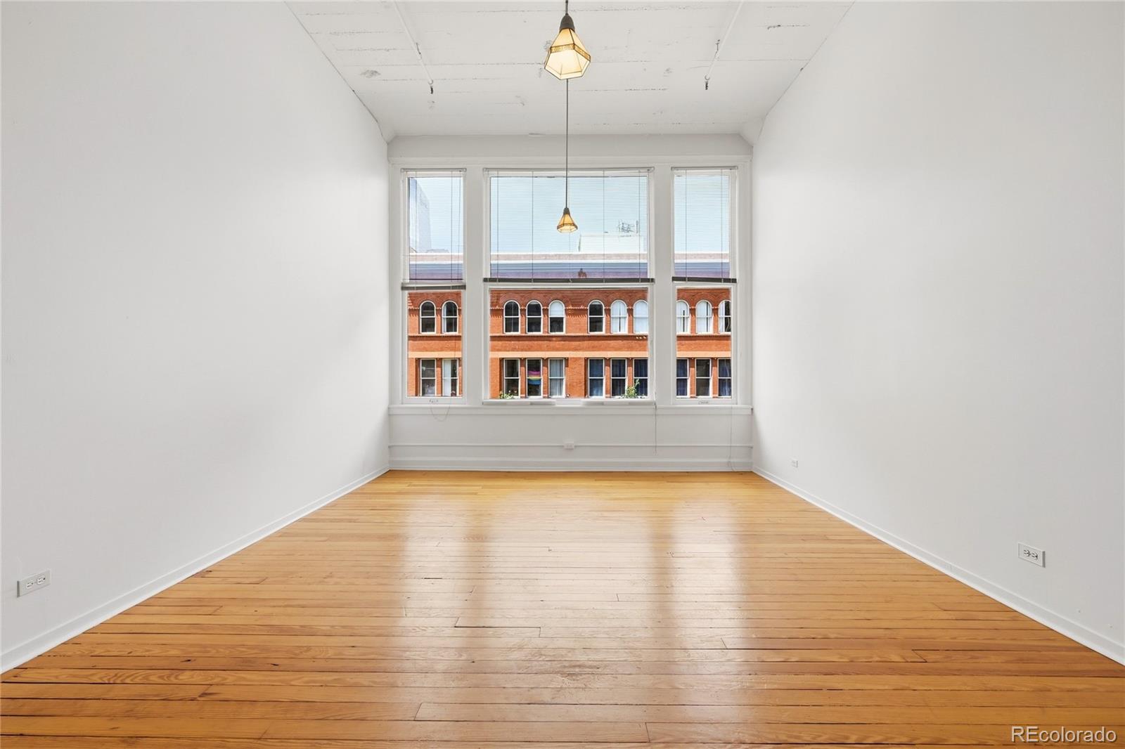 MLS Image #4 for 720  16th street,denver, Colorado