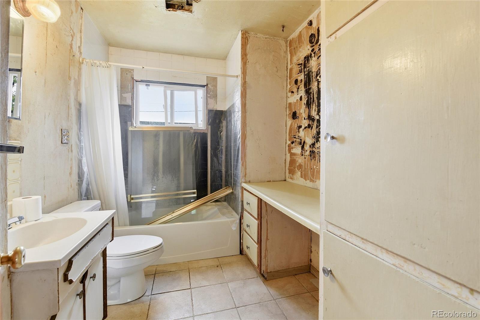 MLS Image #10 for 3817 s inca street,englewood, Colorado