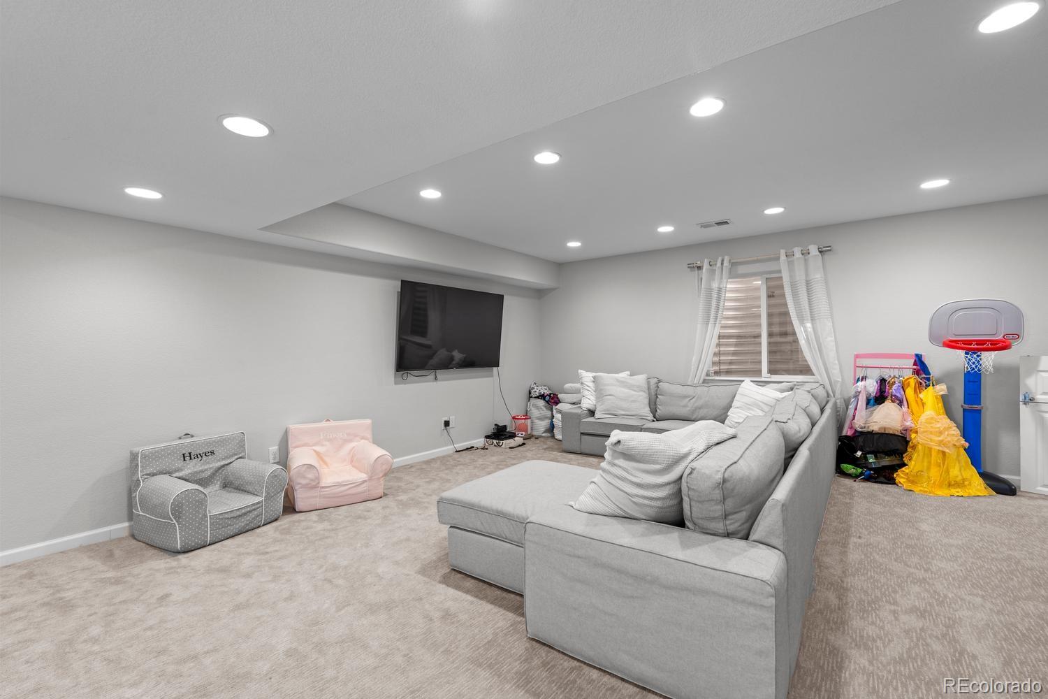 MLS Image #29 for 1017 s krameria street,denver, Colorado