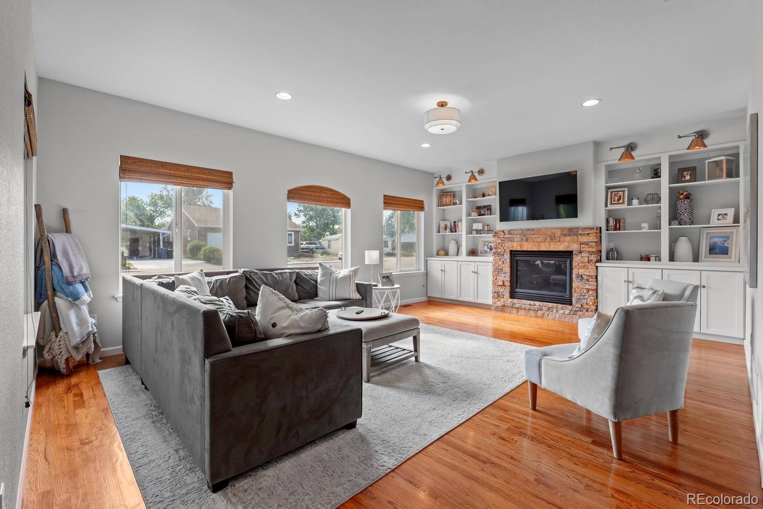 MLS Image #4 for 1017 s krameria street,denver, Colorado