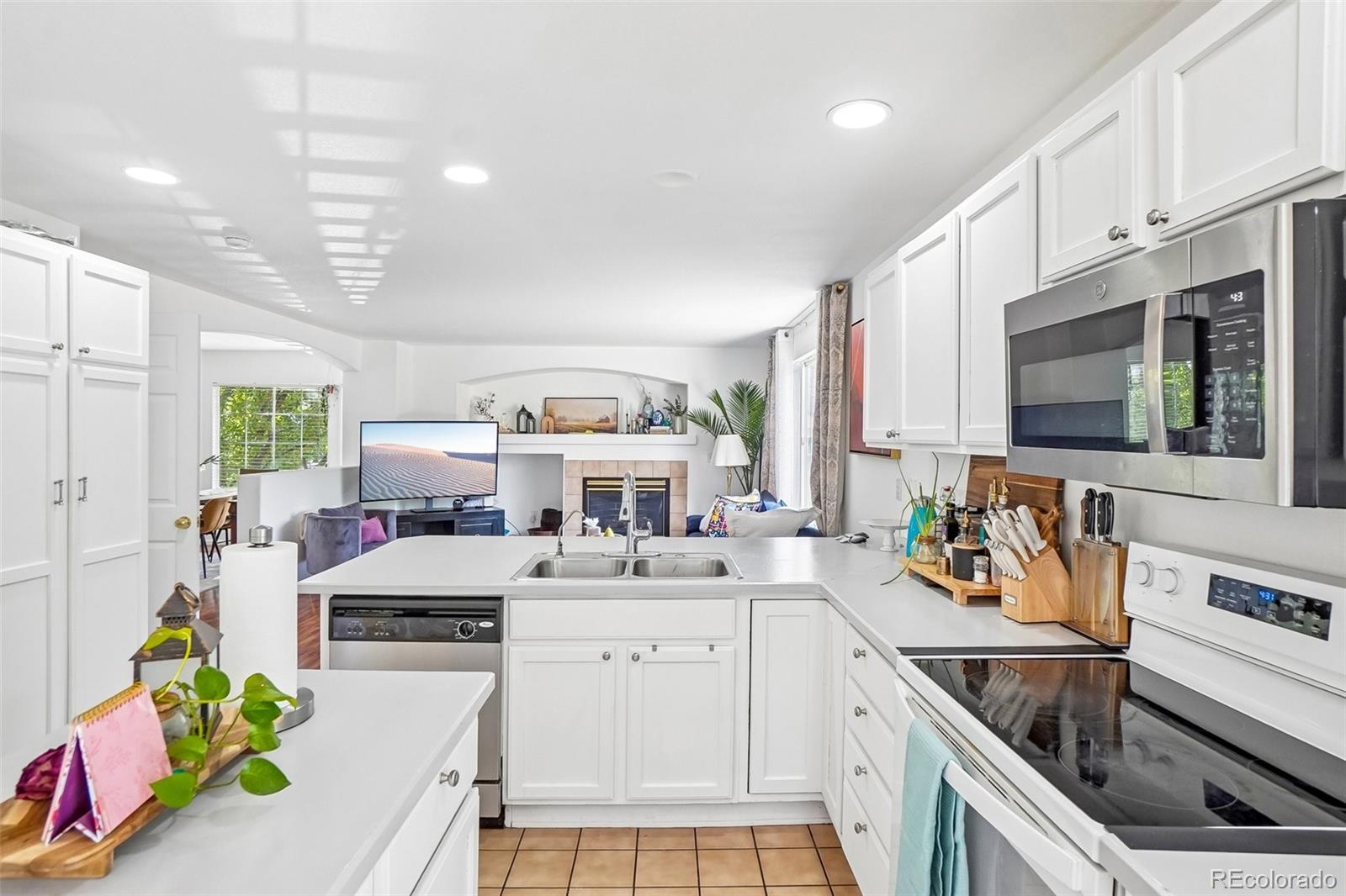 MLS Image #13 for 20401 e chenango place,aurora, Colorado