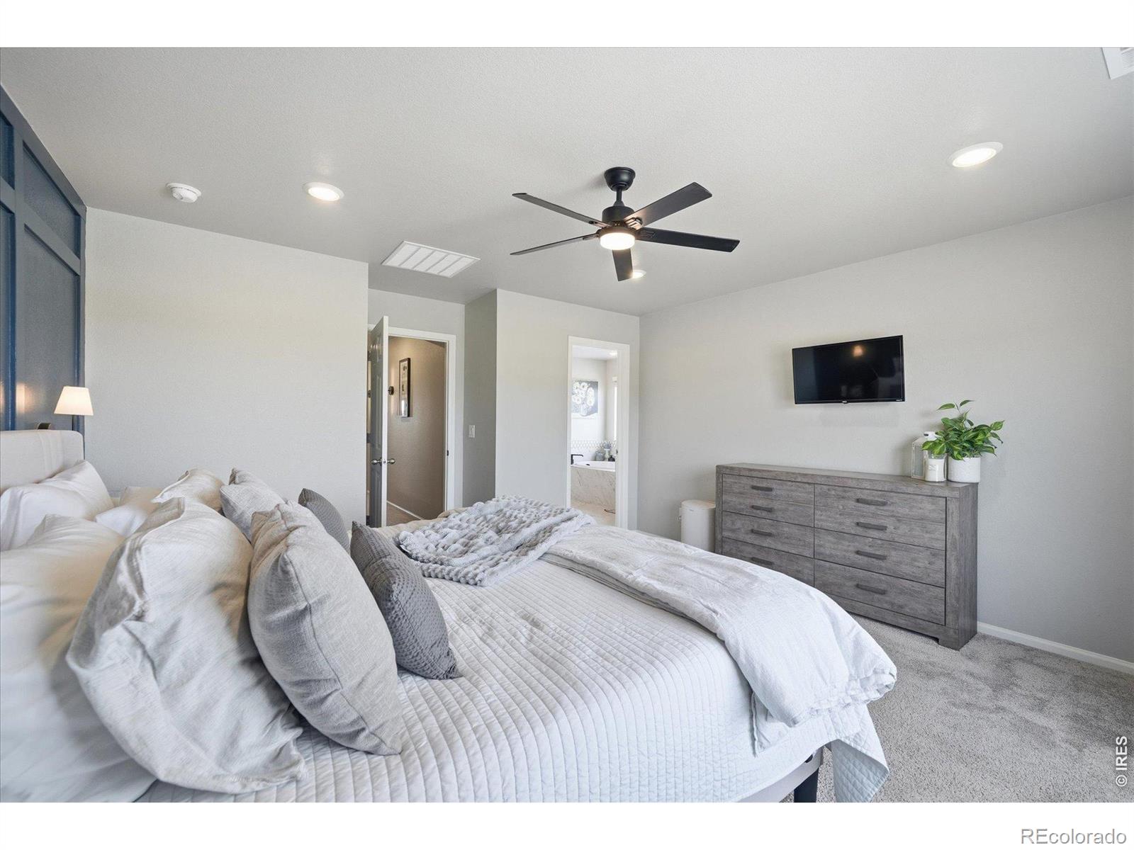 MLS Image #26 for 1834 s de gaulle court,aurora, Colorado