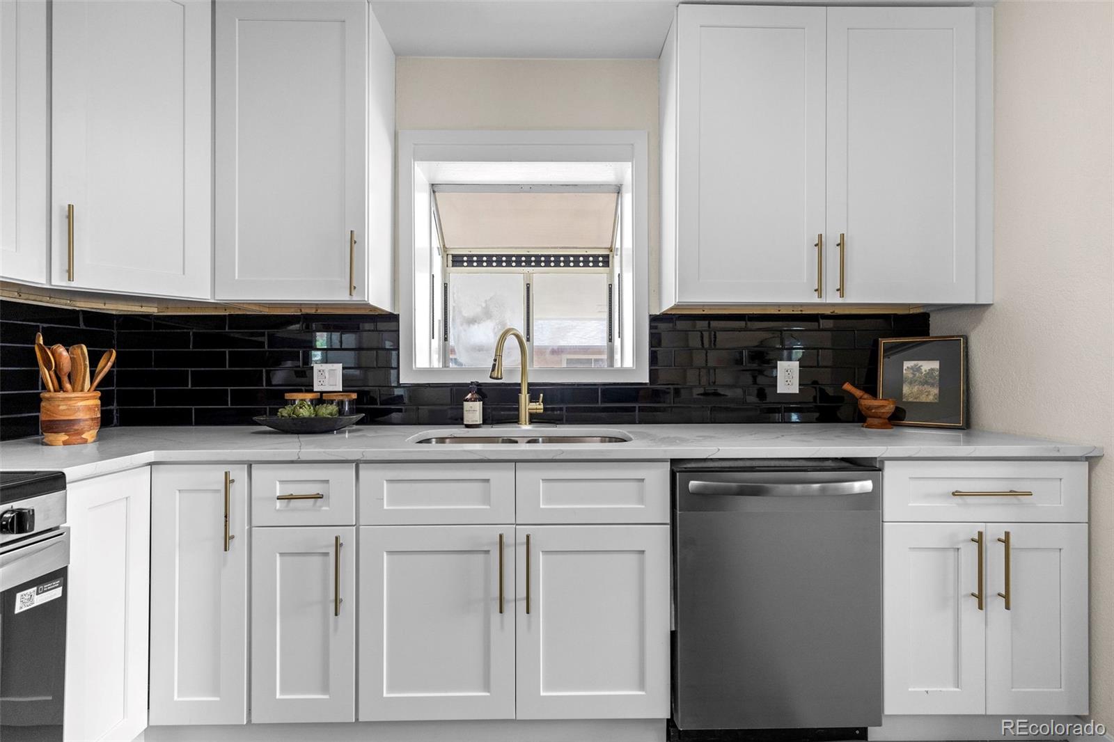 MLS Image #4 for 7102  kalamath street,denver, Colorado
