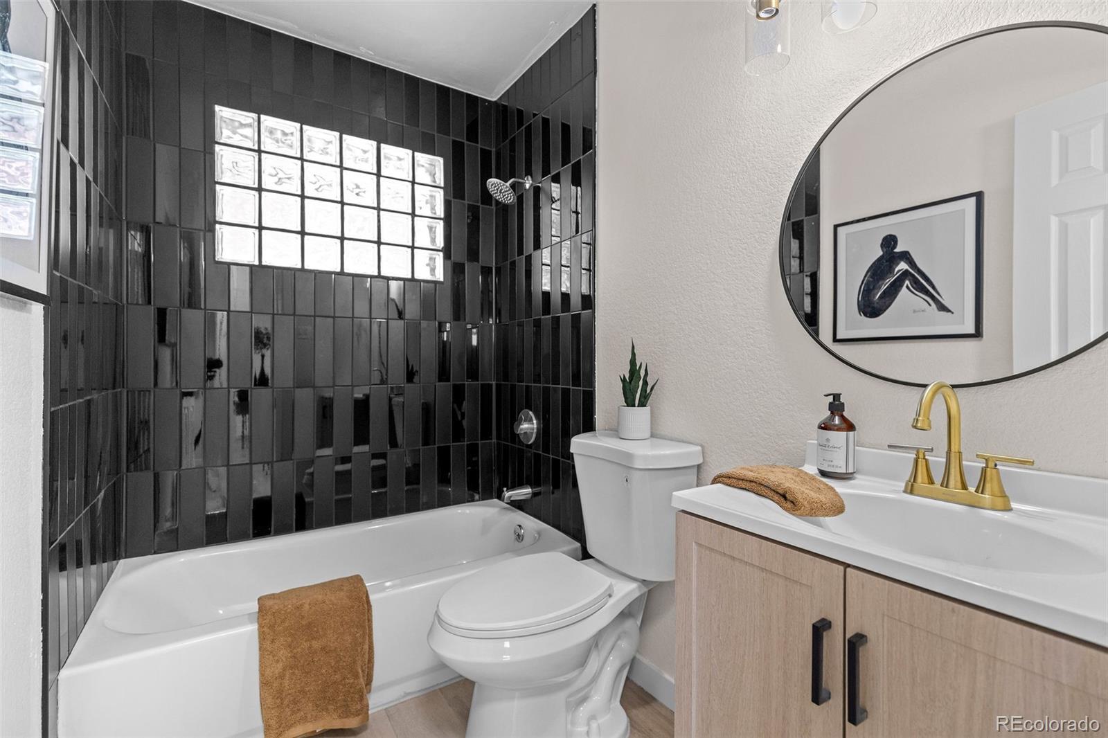 MLS Image #8 for 7102  kalamath street,denver, Colorado