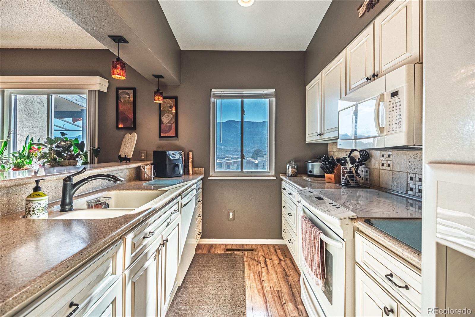 MLS Image #14 for 1126  fontmore road,colorado springs, Colorado