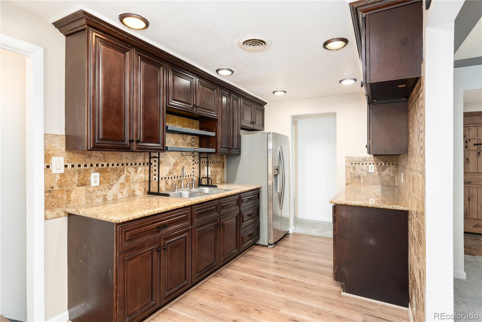 MLS Image #10 for 465 s eliot street,denver, Colorado