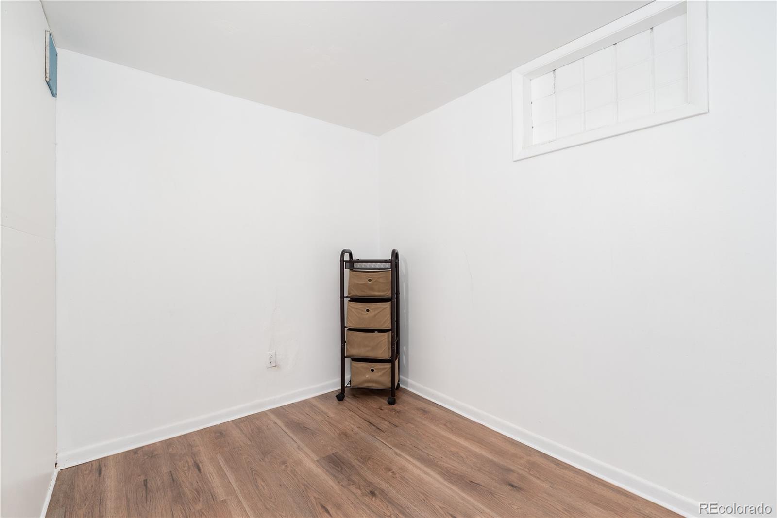 MLS Image #29 for 465 s eliot street,denver, Colorado