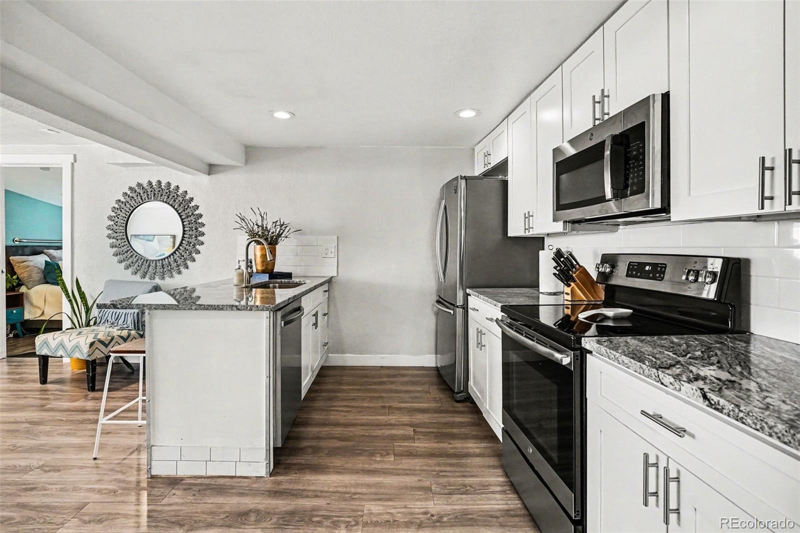 MLS Image #11 for 624  stuart street,denver, Colorado