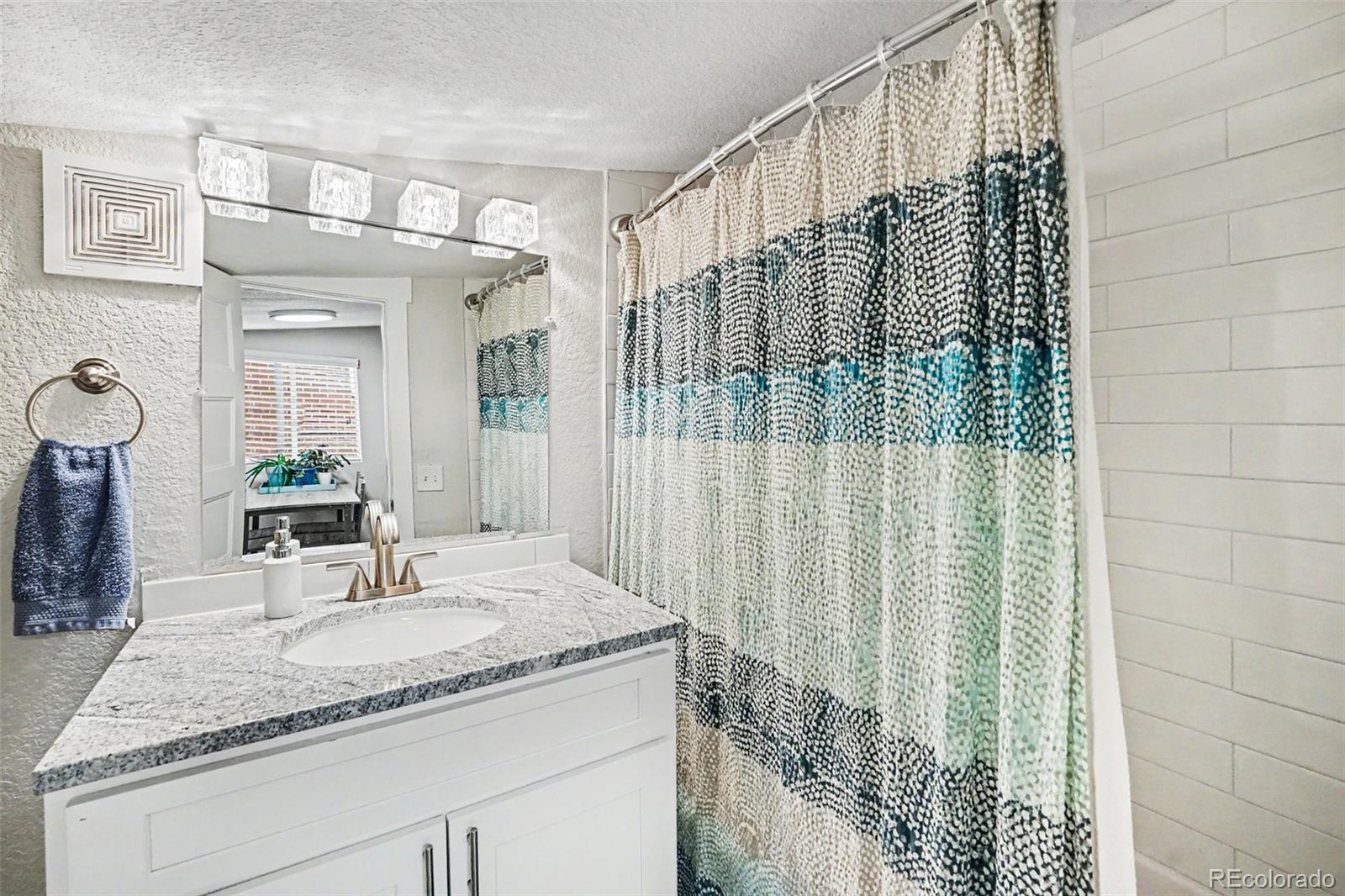 MLS Image #12 for 624  stuart street,denver, Colorado