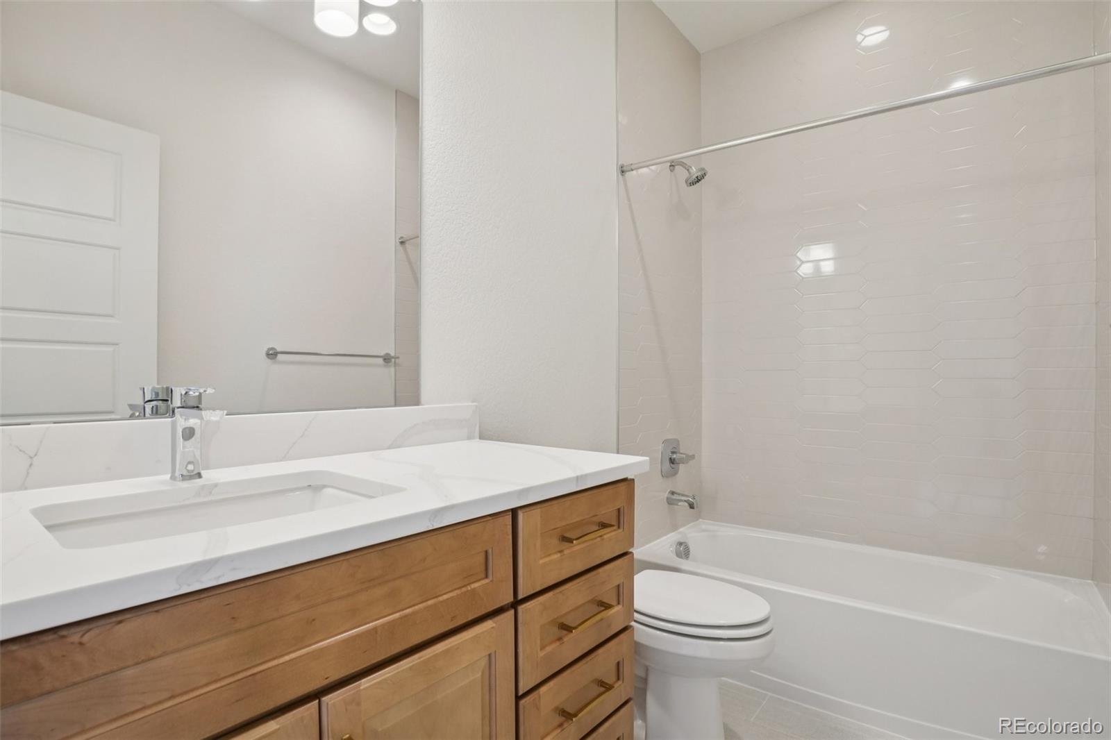 MLS Image #18 for 3122 w bonfils place,denver, Colorado